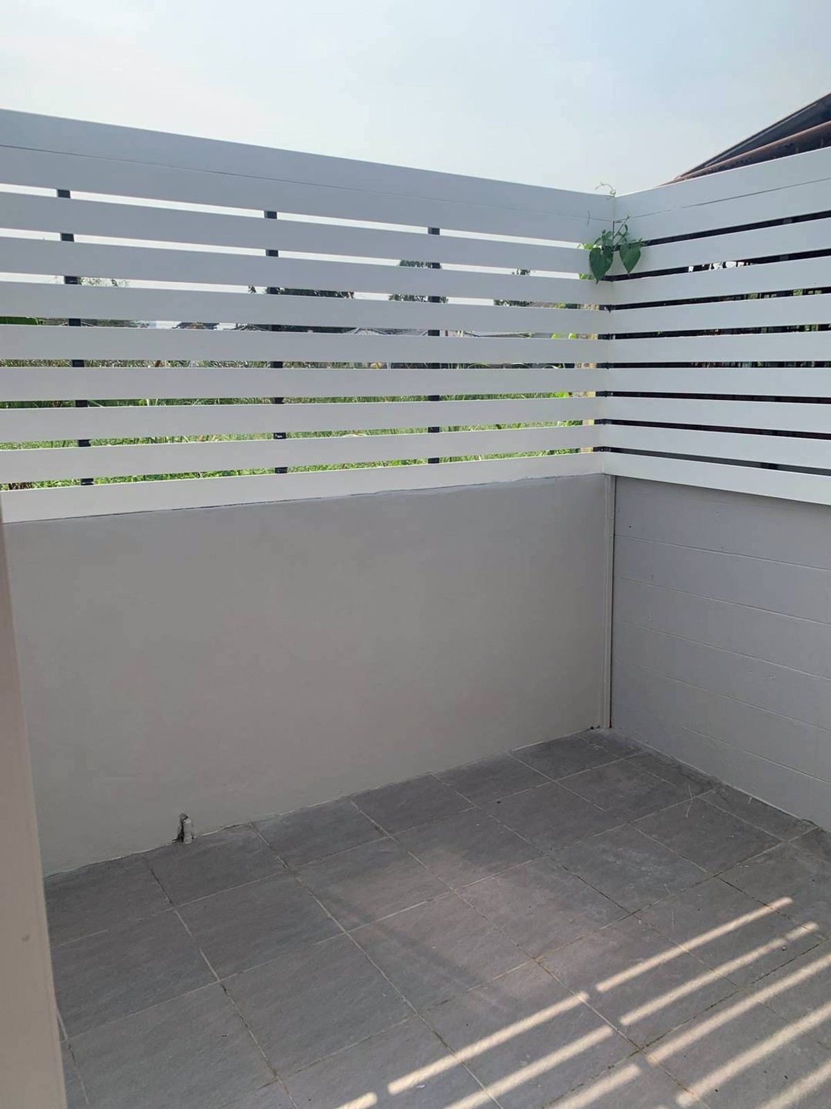 For SaleHouseMin Buri, Romklao : 1-story twin house for sale, area 33 sq m., Chuan Chuen Village, Soi Chuan Chuen 13, Ramkhamhaeng Road 102, Saphan Sung, near Ramkhamhaeng University, NIDA, Top Supermarket, Golden. Place, Sammakorn Place The Mall Bangkapi