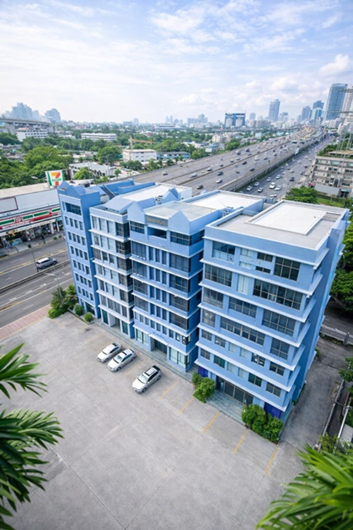 ให้เช่าสำนักงานรัชดา ห้วยขวาง : อาคารสำนักงาน 6 ชั้น 6 นอน 6 น้ำ ศูนย์วิจัย ใกล้ MRT วัดพระราม 9 300 ม.900 ตร.ม.ทำเลพระราม 9 ใกล้ทางด่วน