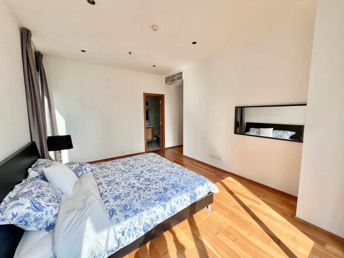 ขายคอนโดสุขุมวิท อโศก ทองหล่อ : 𝐅𝐨𝐫 Sale   : The Emporio Place 2Bed3Bath 102sqm high floor good price