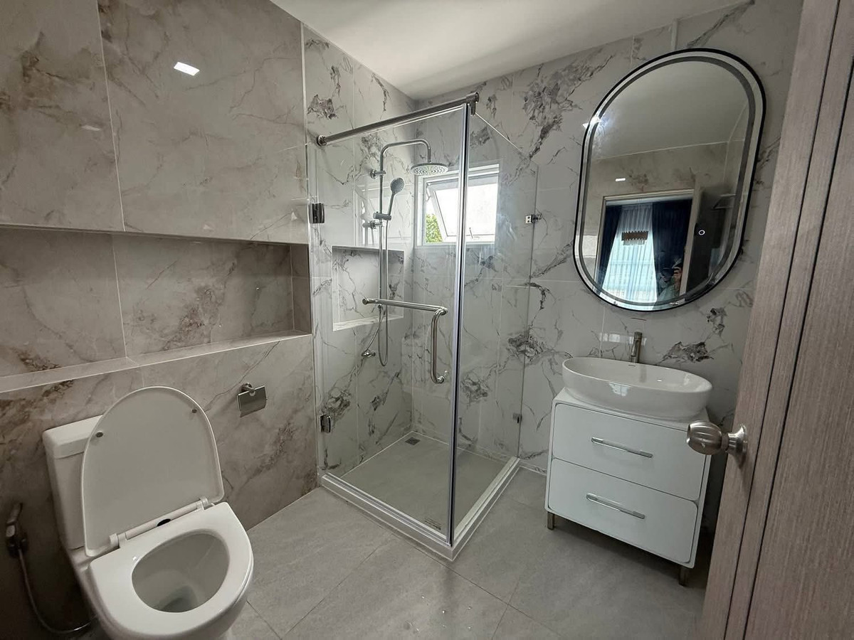 ให้เช่าพัทยา บางแสน ชลบุรี สัตหีบ :  บ้านพูลวิลลล่าใหญ่ พื้นที่กว้าง ใกล้หาดจอมเทียนเพียง 3 กม. สามารถทำธุรกิจได้