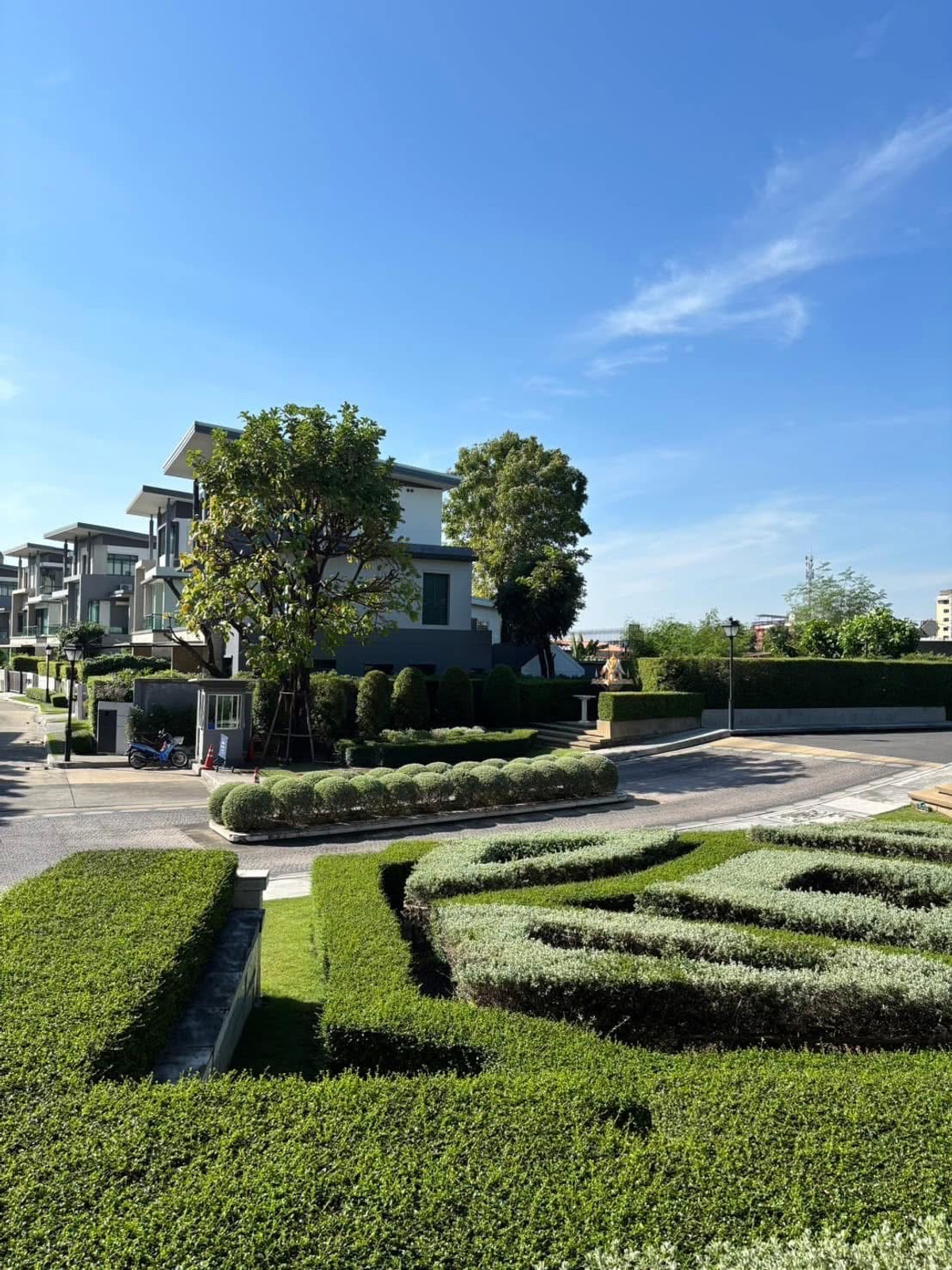 For SaleHouseKaset Nawamin,Ladplakao : Narasiri Topiary / 4 Bedrooms (For Sale), Narasiri Topiary / 4 Bedrooms (FOR SALE) MNT002