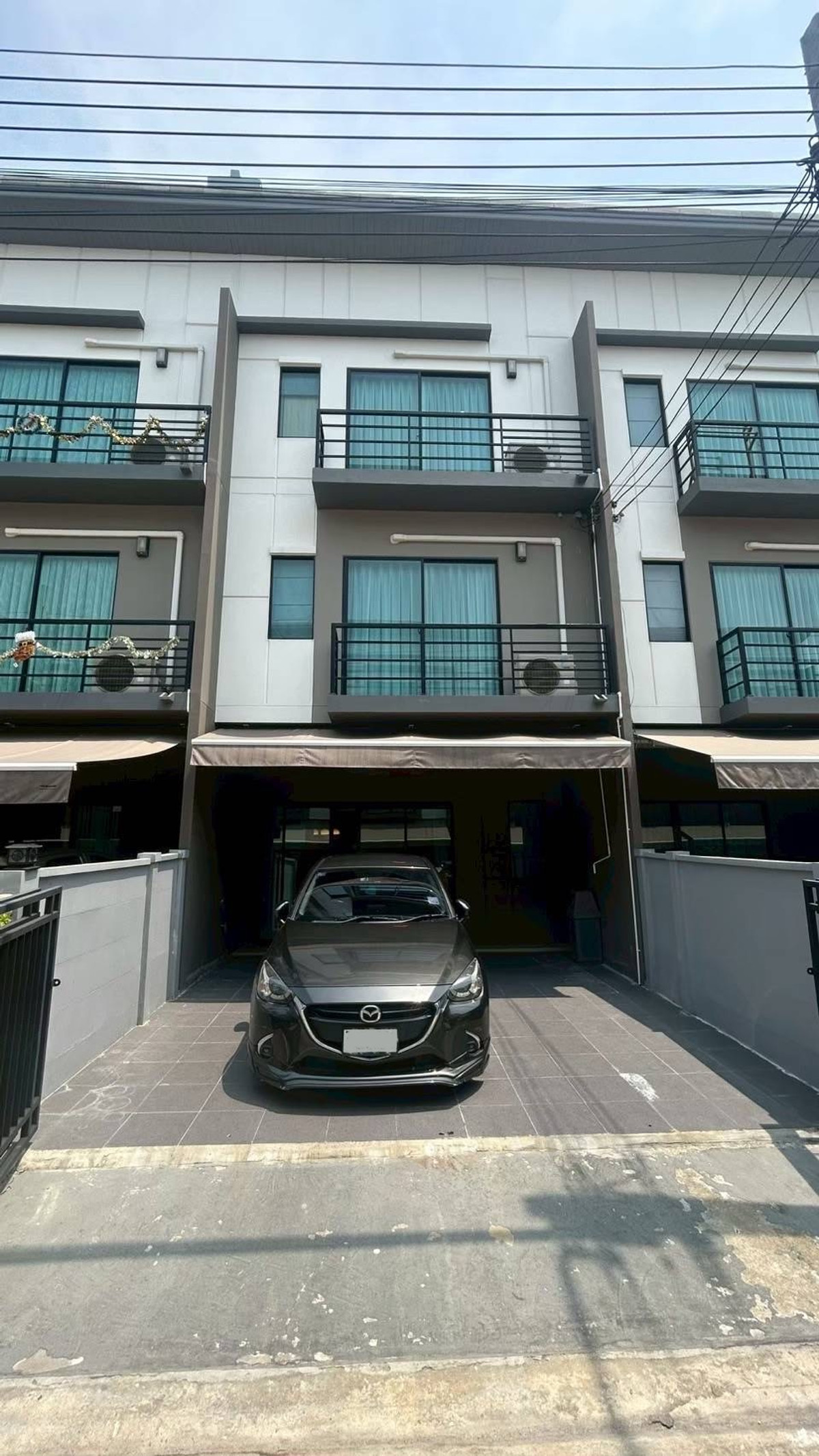 ให้เช่าทาวน์โฮมนวมินทร์ รามอินทรา : ให้เช่าทาวน์โฮม บ้านกลางเมือง รามอินทรา เฟอร์ครบ ใกล้รถไฟฟ้า MRT คู้บอน และแฟชั่นไอซ์แลนด์