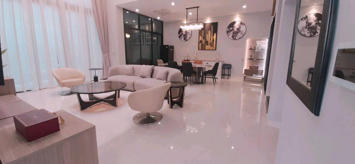 For RentHouseYothinpattana,CDC : Luxury 3-story house, 8 bedrooms, fully furnished, beautifully decorated, for rent in Yothin Phatthana-Ramindra area, near Crystal Design Center (CDC), only 2.3 km.