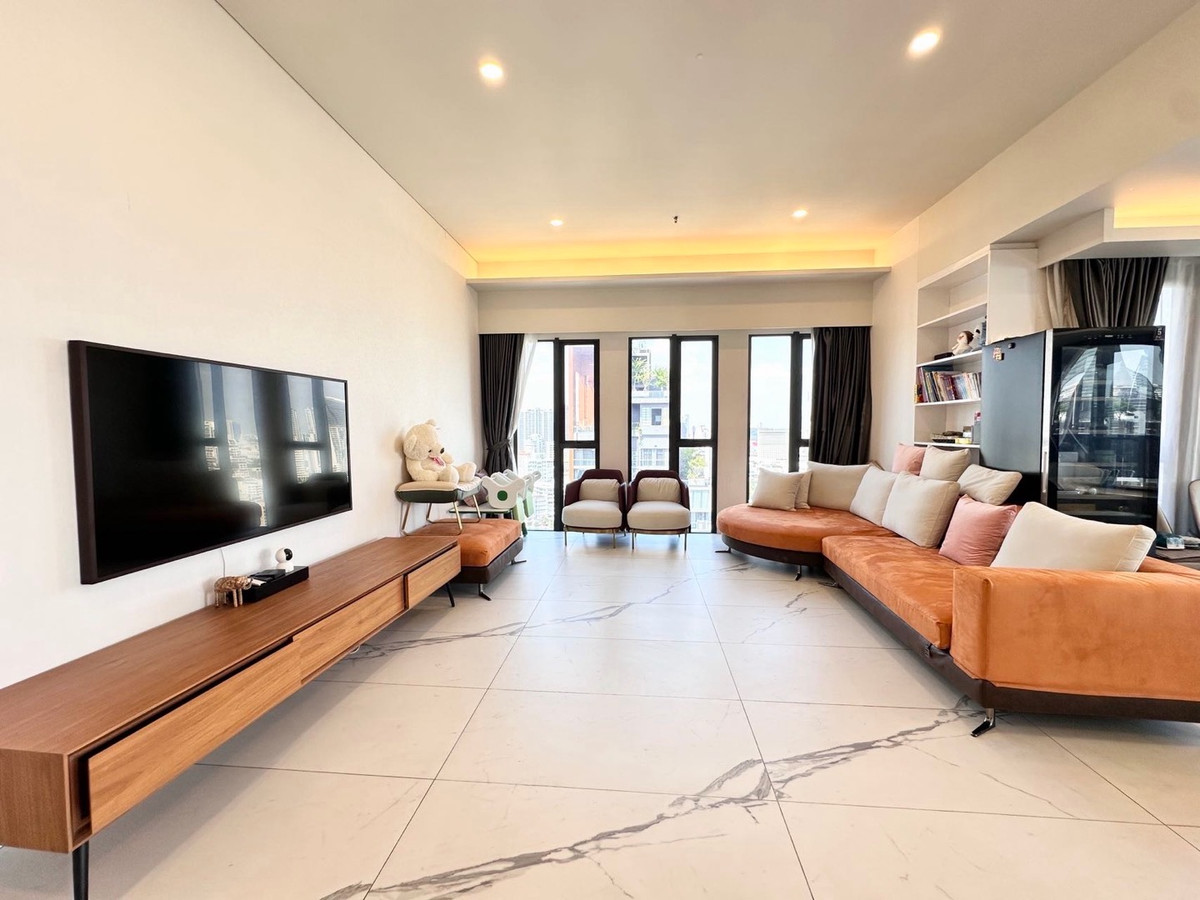 For RentCondoSukhumvit, Asoke, Thonglor : 3 bedrooms, Siamese Exclusive 31, 21st floor, ready to move in.