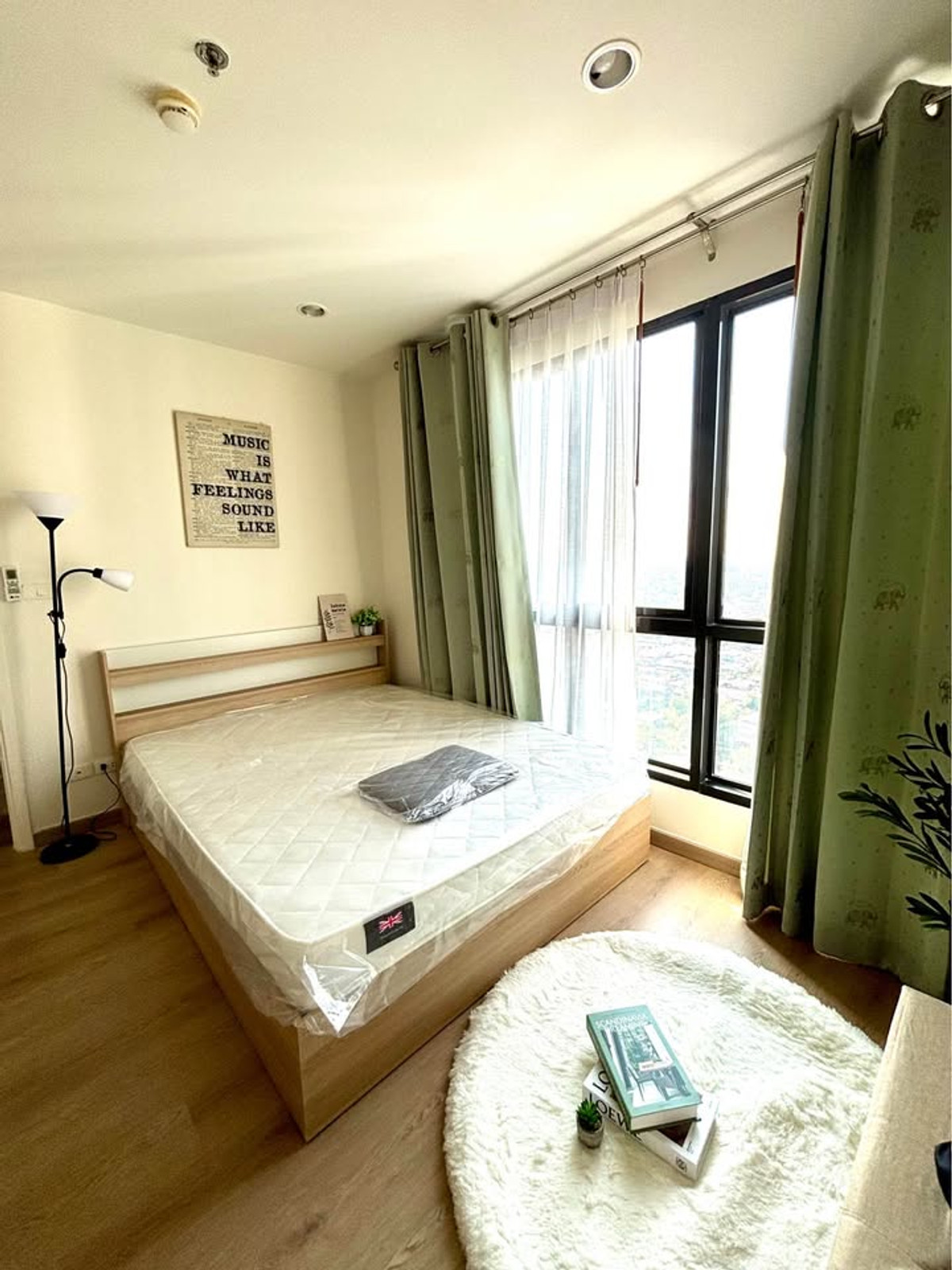 For RentCondoThaphra, Talat Phlu, Wutthakat : 🌲✨2 bedrooms, Ideo Sathon -Thaphra- Condo for rent, newly decorated, minimal style, super cute,  BTS Pho Nimit 