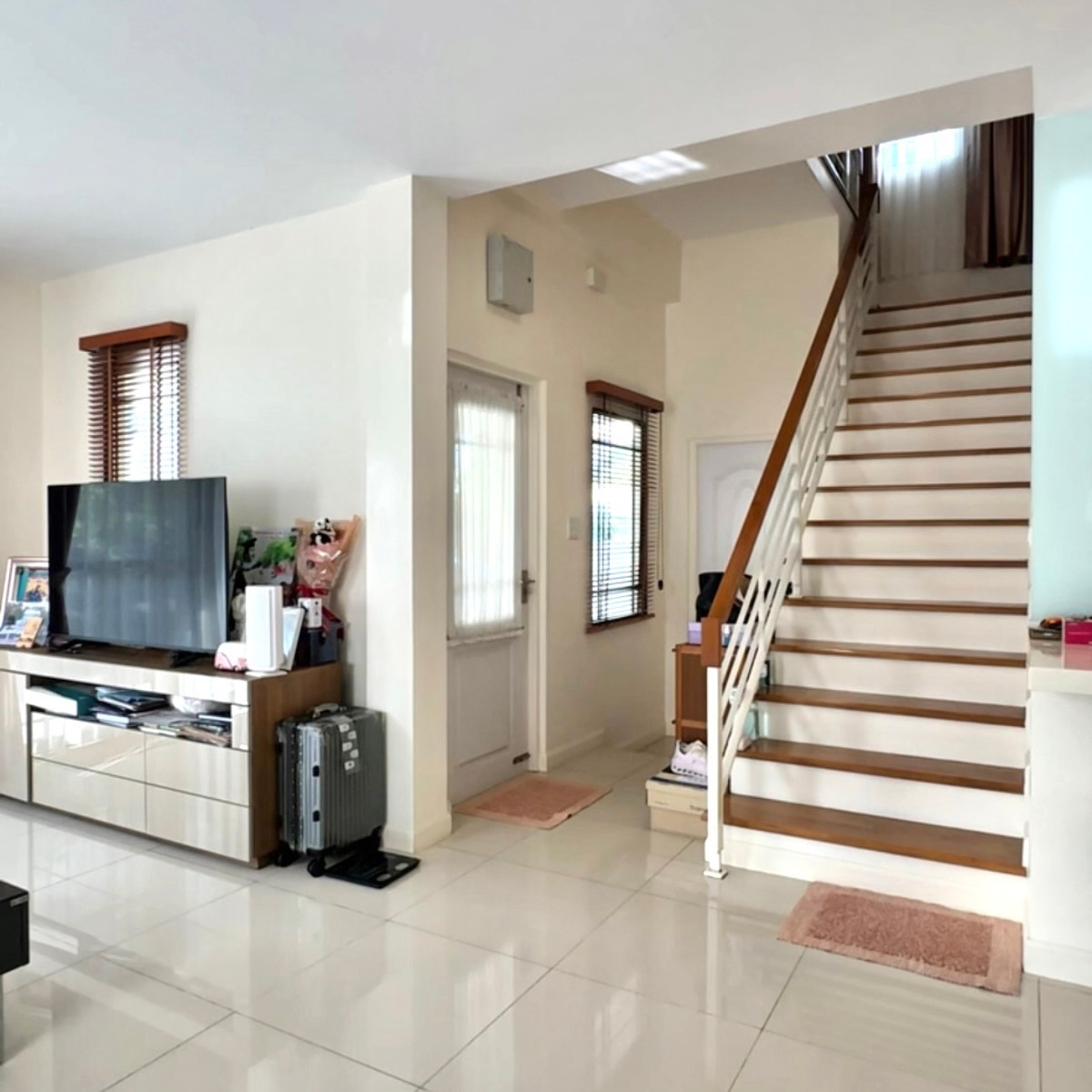 ขายบ้านนวมินทร์ รามอินทรา : ขายบ้านโครงการคุณภาพ วิวทะเลสาบ บรรยากาศดี 