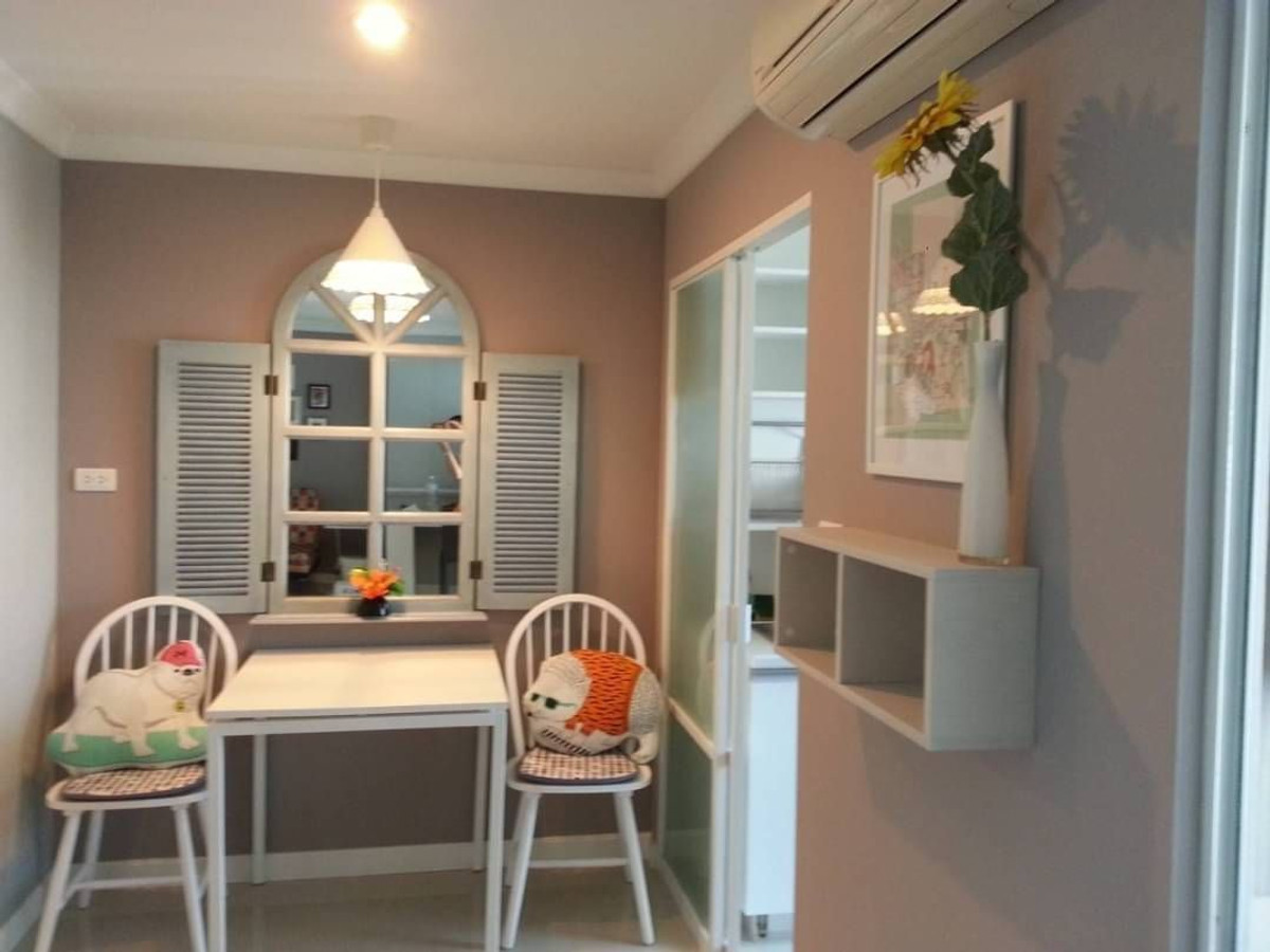 For RentCondoRama9, Petchburi, RCA : Condo, 11th floor, Building A, with furniture, beautifully decorated, for rent, Rama 9-Huai Khwang area. Near Rama IX Hospital, only 750 meters.