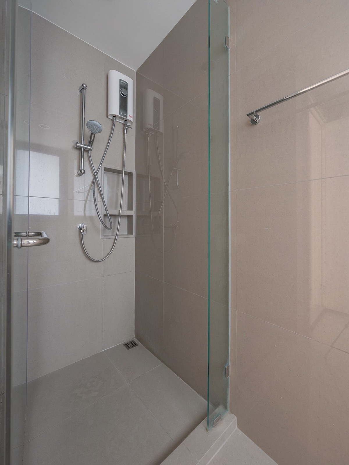 For SaleCondoSukhumvit, Asoke, Thonglor : Rhythm Sukhumvit 42 / 2 Bedroom (SALE WITH TENANT), Rhythm Sukhumvit 42 / 2 Bedroom (Sale with Tenant) NA090