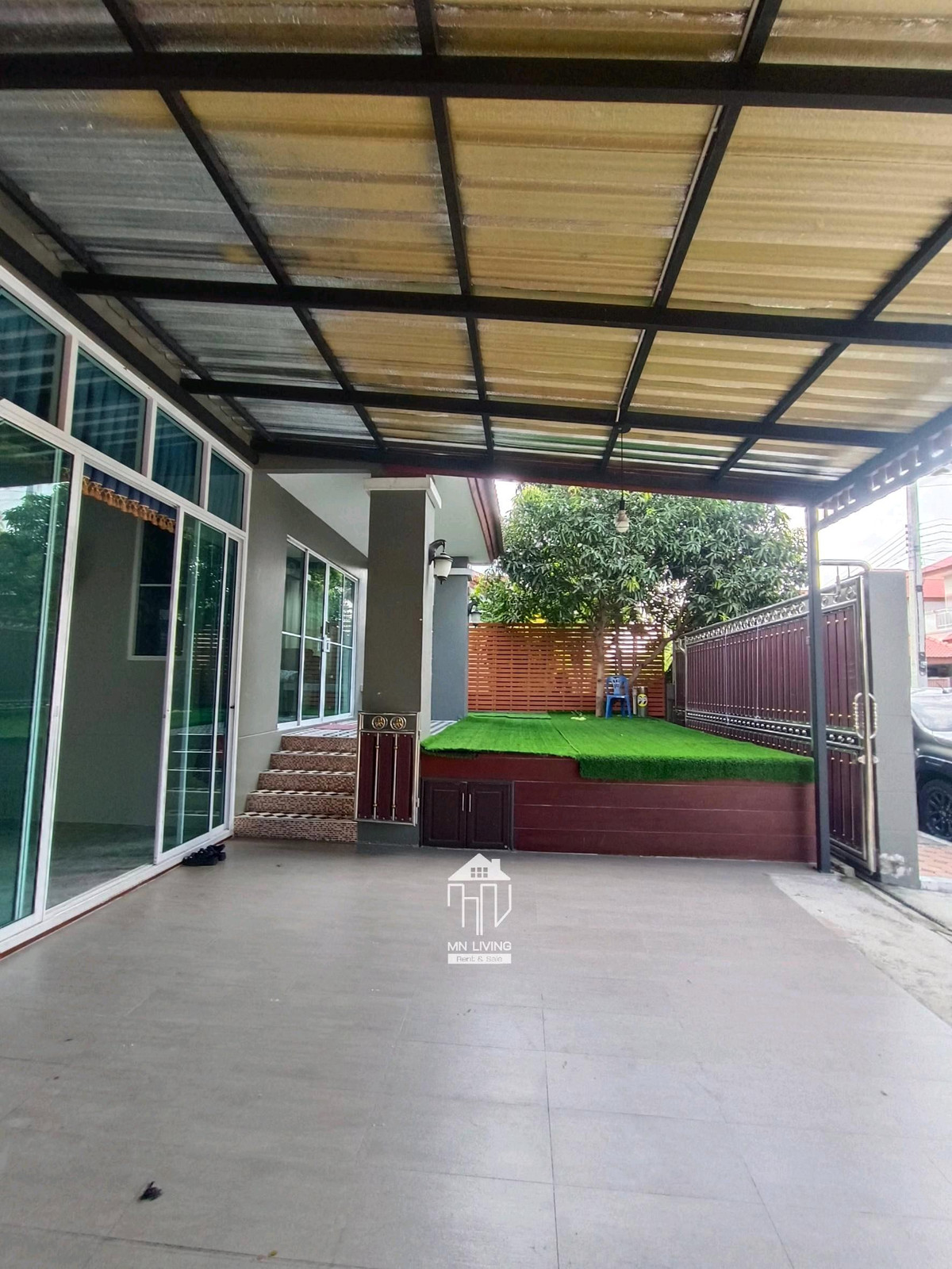 ให้เช่าบ้านปทุมธานี รังสิต ธรรมศาสตร์ : ให้เช่าบ้านเดี่ยว ทำเลดี ใกล้ ม. ธรรมศาสตร์ รังสิต ตกแต่งครบ โครงการ กฤษดา แกรนด์ พาร์ค พหลโยธิน - รังสิต