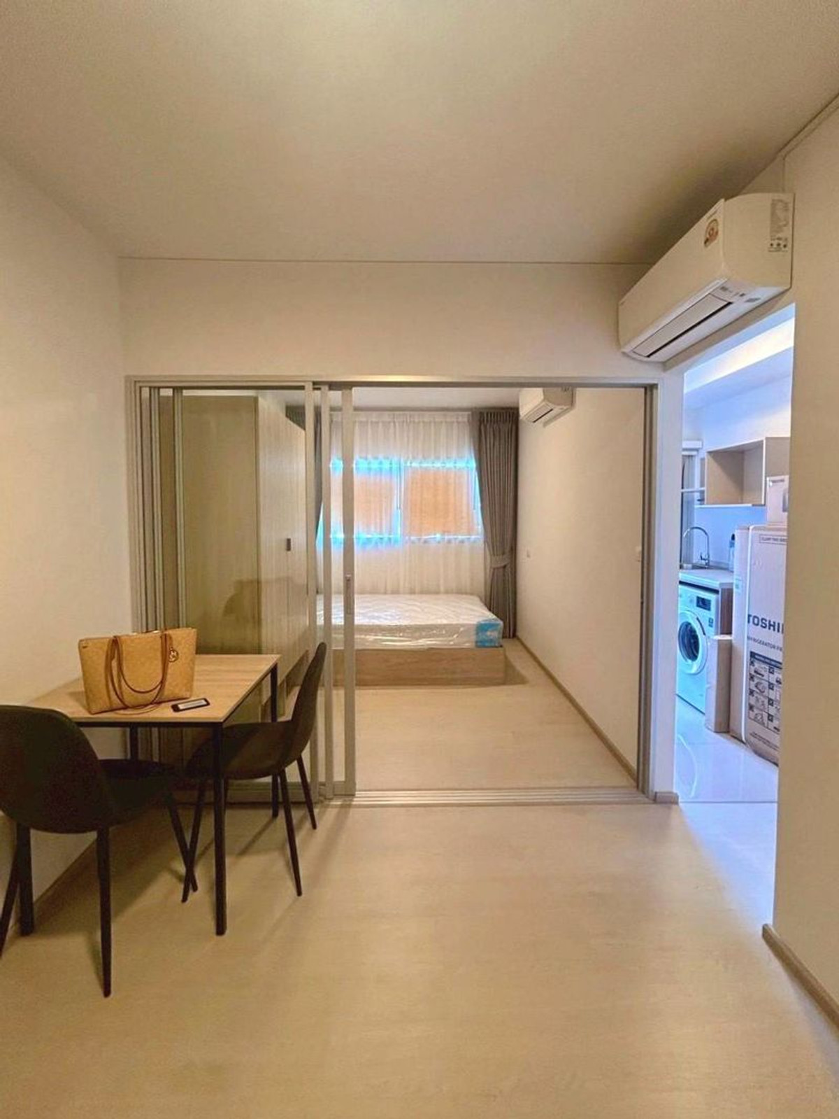 For RentCondoVipawadee, Don Mueang, Lak Si : Condo for rent, Plum Condo Chaengwattana-Don Mueang, size 26 square meters, fully furnished room. Ready to move in Thung Song Hong Subdistrict, Lak Si District, Bangkok