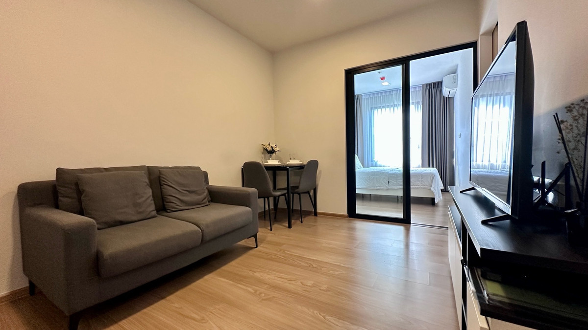 For RentCondoPinklao, Charansanitwong : Condo for rent, Chewathai Pinklao, near Siriraj, near Thammasat University, Tha Phrachan.