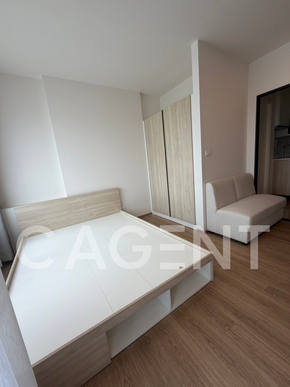 For RentCondoKoh Samui, Surat Thani : For rent: Escent Ville Surat Thani project, next to Central Surat Thani. Ready to move in, new project, high-rise building.