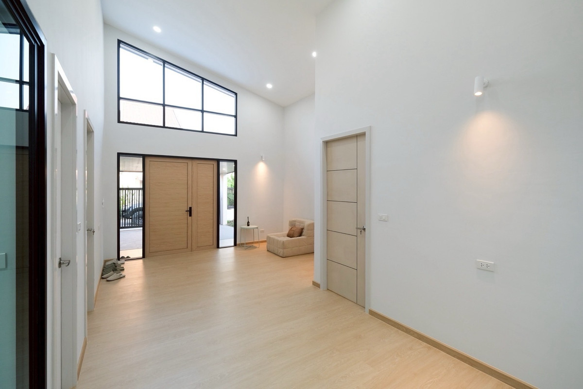 ขายบ้านลาดพร้าว101 แฮปปี้แลนด์ : บ้านเดี่ยวชั้นเดียว หลังริม 
หน้าบ้านไม่ชนกับใครค่ะ 