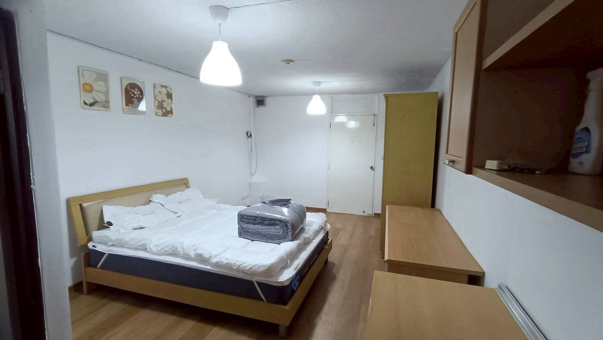 ให้เช่าคอนโดบางแค เพชรเกษม : คอนโด เลี้ยงแมวได้  MRTหลักสอง พึ่งรีโนเวท ใหม่ ที่นอน ผ้าปูใหม่ สี พื้นใหม่