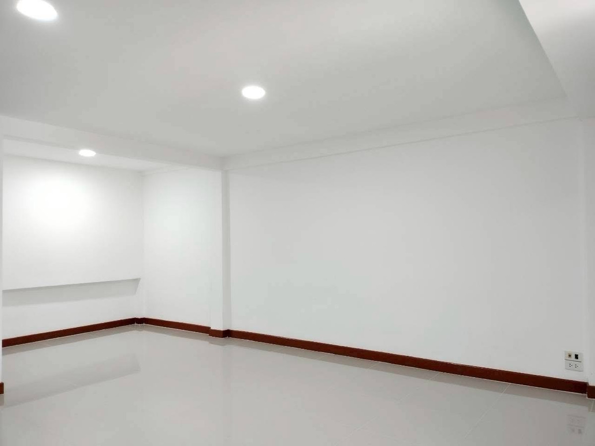 For RentHome OfficeSukhumvit, Asoke, Thonglor : For rent, townhome, townhouse, home office, office, Thonglor 25, Sukhumvit 55, Watthana District, Bangkok.