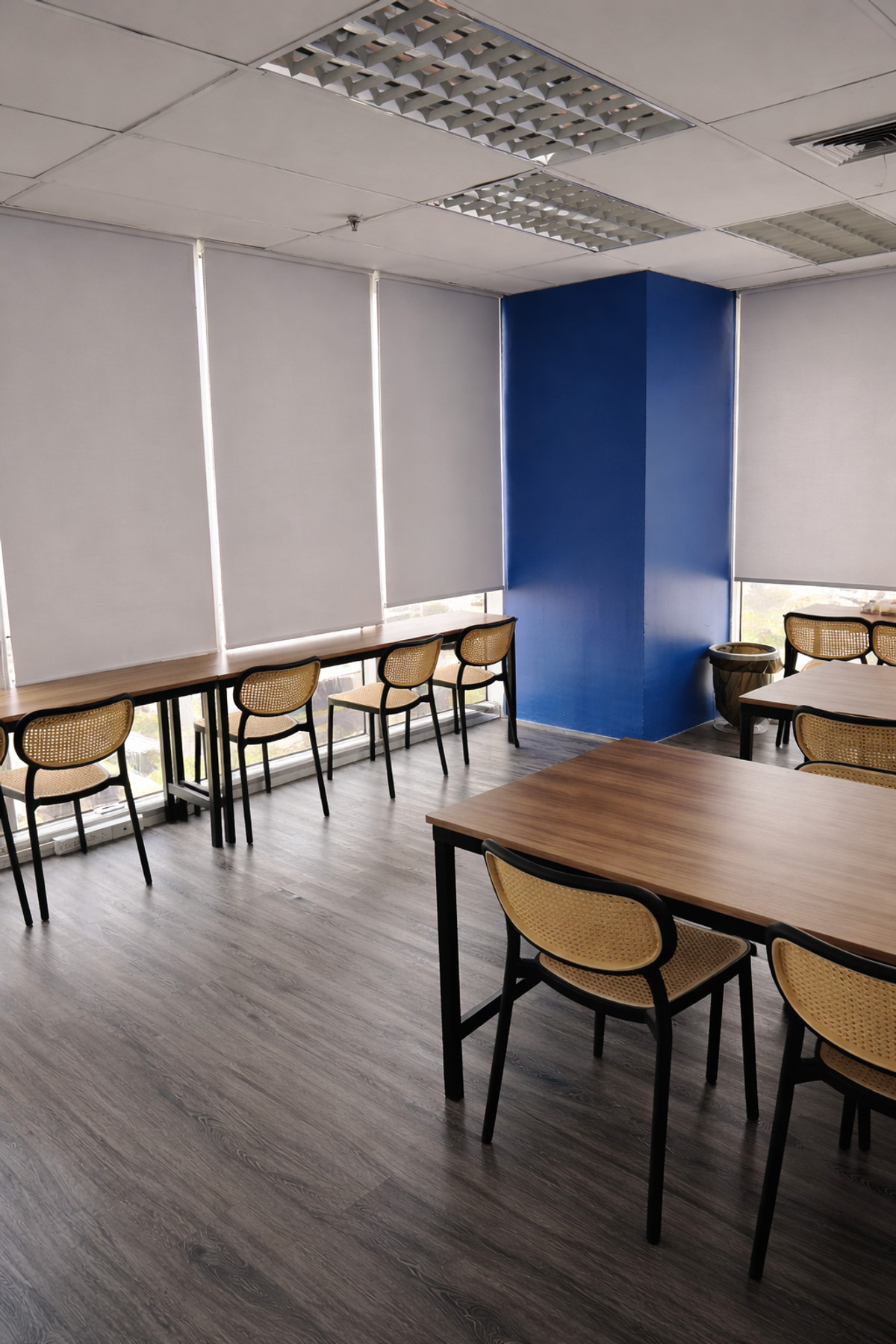 ให้เช่าสำนักงานสุขุมวิท อโศก ทองหล่อ : ออฟฟิศให้เช่าทำเลสุขุมวิท – พร้อมพงษ์ ใจกลางเมือง เหมาะสำหรับบริษัทที่ต้องการสำนักงานในโซน CBD เดินทางสะดวก ใกล้ BTS และแหล่งไลฟ์สไตล์ครบครัน