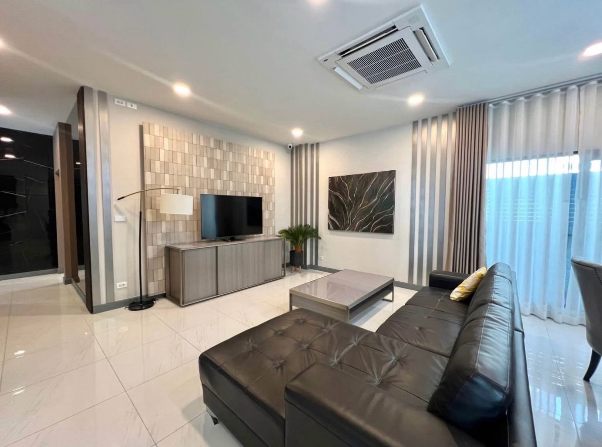 HouseBangna, Bearing, Lasalle : 🐶🐱✨ Image of the City Bangna ✨