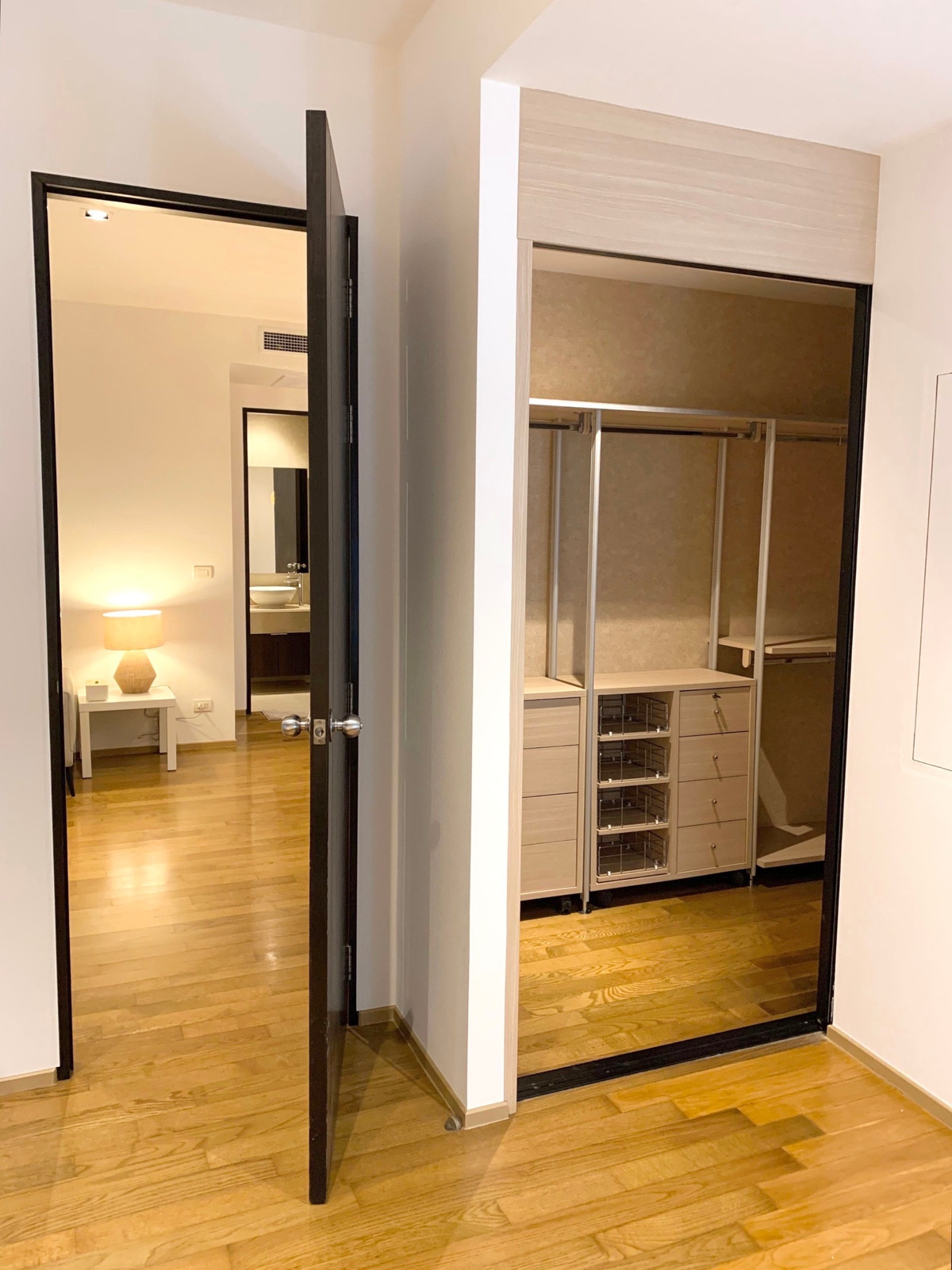 ให้เช่าคอนโดสุขุมวิท อโศก ทองหล่อ : ให้เช่า The Madison Condominium ราคา 75,000 บาท [MKr260414]