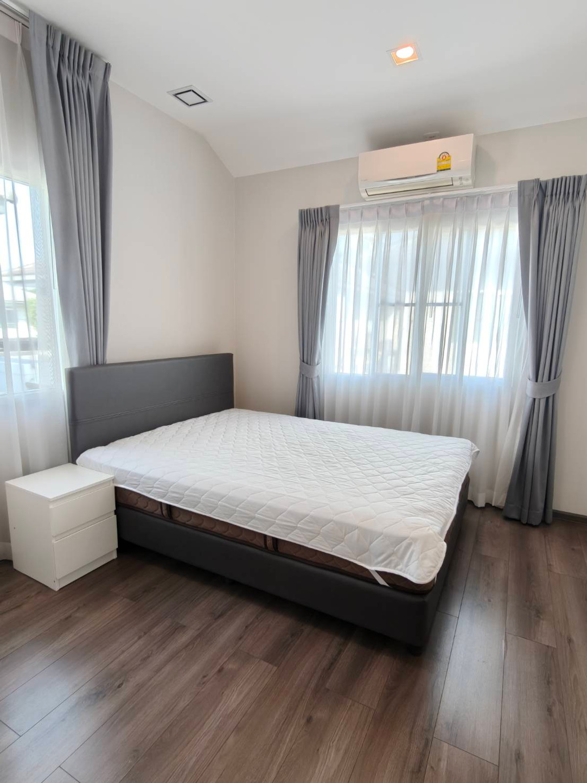 For RentHouseBangna, Bearing, Lasalle : Single-Detached House for Rent: Mantana 2 Bangna Km.7 near Mega Bangna