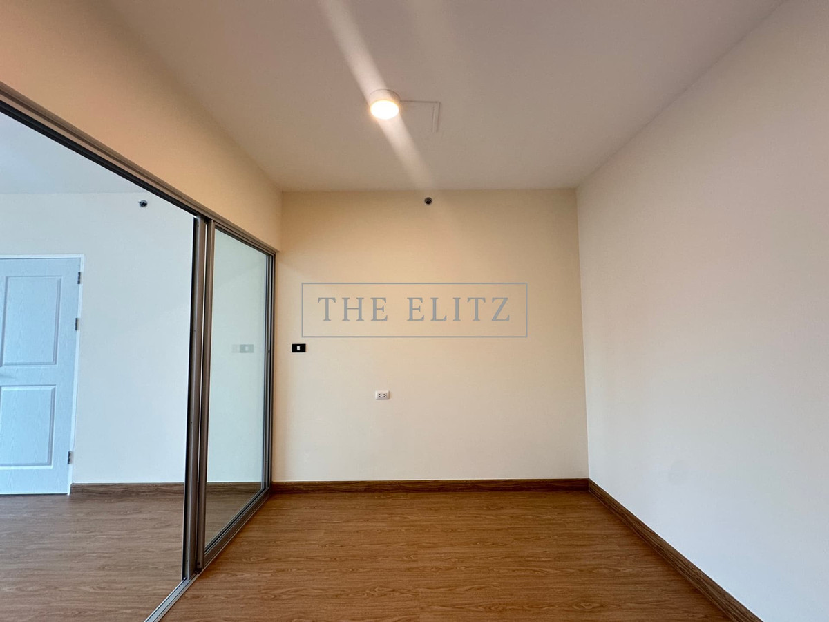 For SaleCondoRama9, Petchburi, RCA : ✨ The perfect balance of convenience and peace Supalai Park Ekkamai–Thonglor Surrounded by city lifestyle but still maintains privacy Suitable for both relaxation and living.