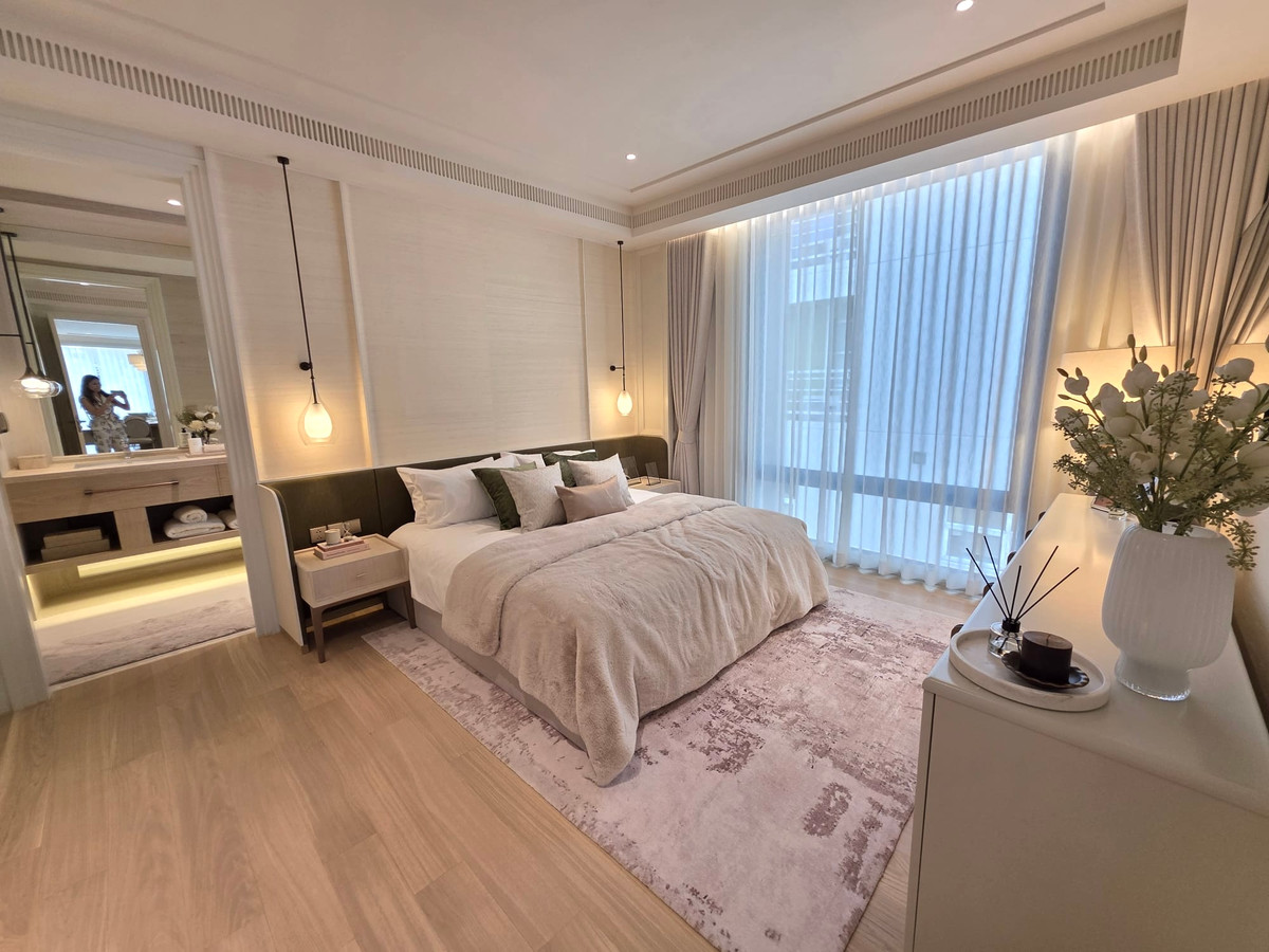 For SaleCondoSukhumvit, Asoke, Thonglor : Intercontinental Residences Bangkok Asoke: 3bed 3.5bath 193sqm. with maid and laundry area 63,800,000 Am: 0656199198