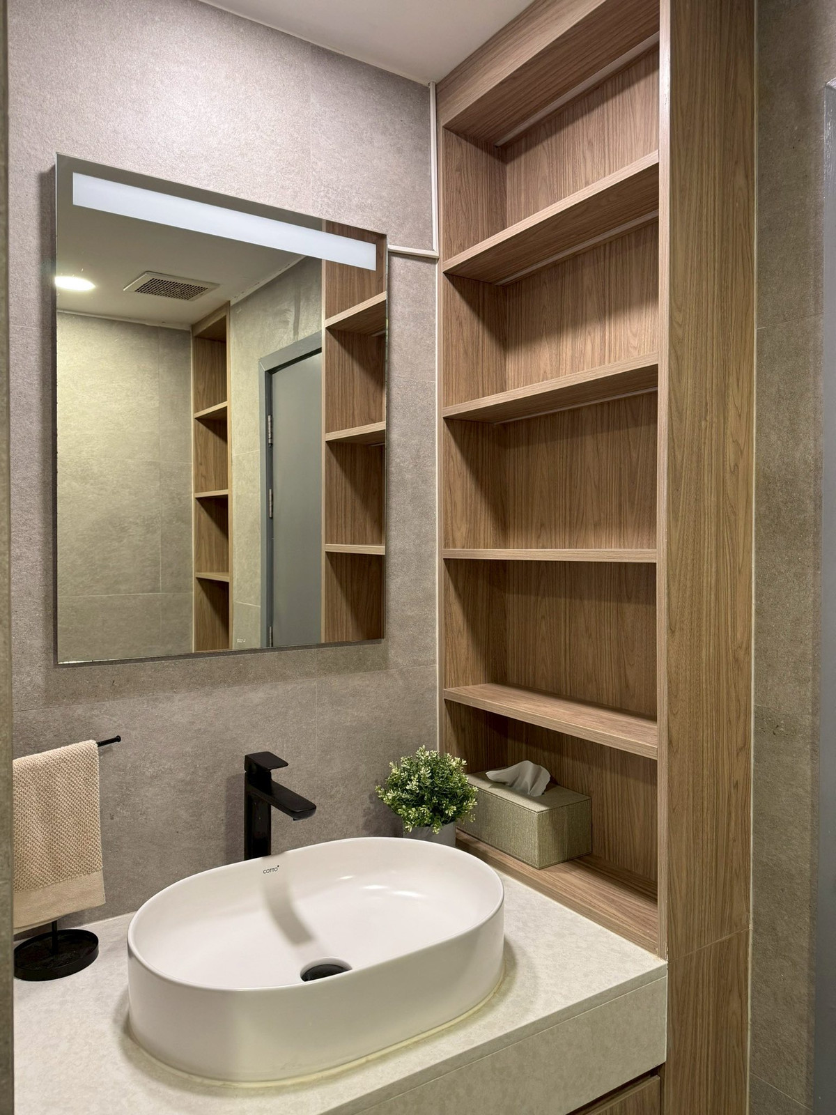 For RentCondoWitthayu, Chidlom, Langsuan, Ploenchit : # E362🎉030469 Condo for Rent: The Rajdamri Serviced Residence