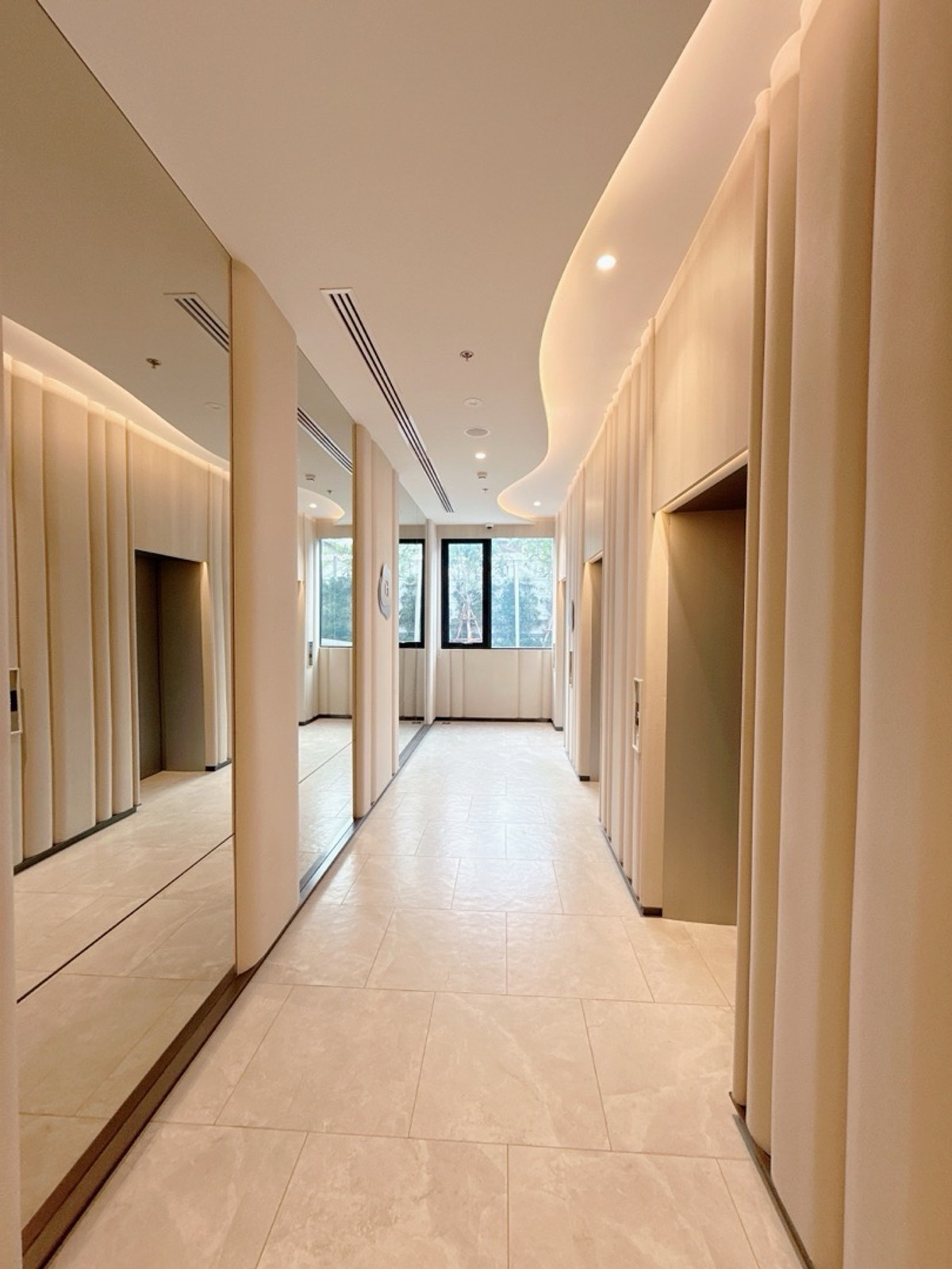For SaleCondoKasetsart, Ratchayothin : 𝐂𝐎𝐁𝐄 Kaset-Sripatum, free down payment 𝐎 baht, light installments 𝟖,𝟗𝟎𝟎/month, new room, first hand, complete, ready to move in.