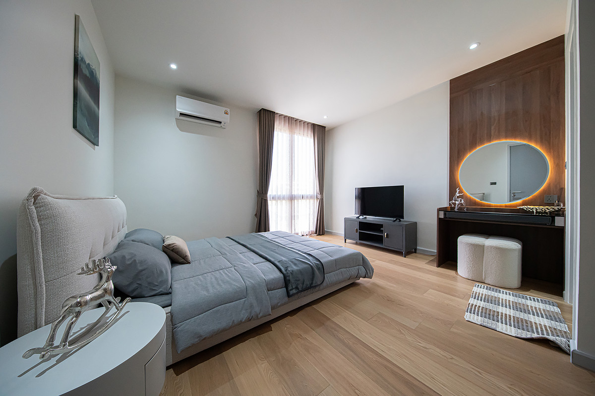 ขายบ้านโชคชัย4 ลาดพร้าว71 : [ขาย] ✨ บ้านเดี่ยว 3 ชั้น สไตล์ Modern Luxury พรีเมียมที่สุดในลาดพร้าว 101 | Feel Town ✨ แต่งครบ พร้อมลากกระเป๋าเข้าอยู่! เพียง 13.99 ล้าน (Rare Item มีเพียง 9 หลังในโครงการ!)