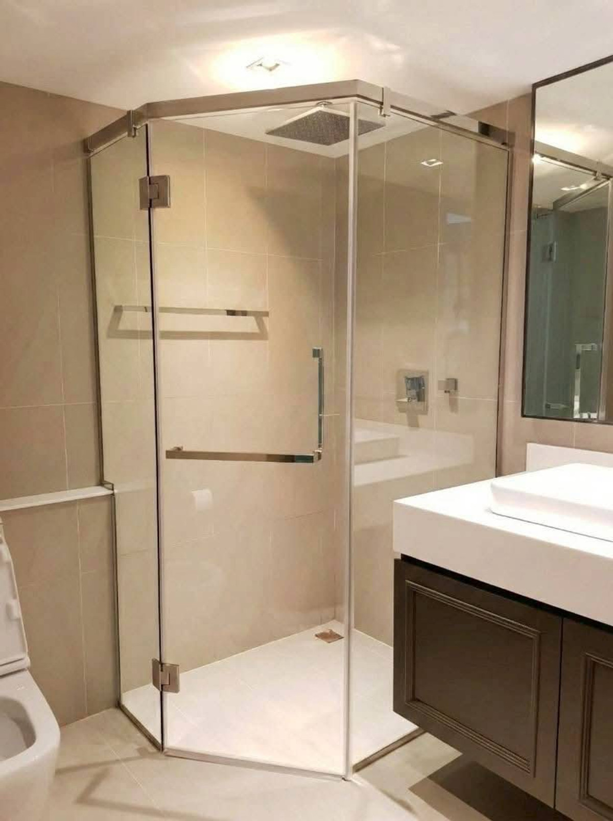 ขายคอนโดวิทยุ ชิดลม หลังสวน : Duplex 3 ห้องนอน ย่านหลังสวน ฟีลไลค์โฮม ห้องใหญ่พื้นที่ใช้สอยเยอะ มีสวนร่มรื่น✨Na Vara Residence✨ 3 ห้องนอน 3 ห้องน้ำ ขนาด 182 ตร.ม ใกล้ BTS / MRT ชิดลม (0.4 กม.) Tel.0982645161 