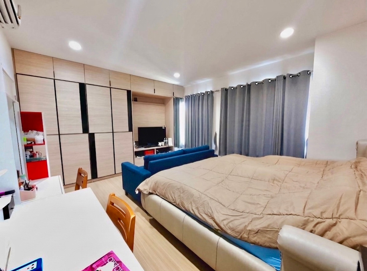 For SaleTownhomeRama5, Ratchapruek, Bangkruai : Baan Klang Muang Ratchada - Wongsawang / 4 Bedrooms (FOR SALE) BNS037