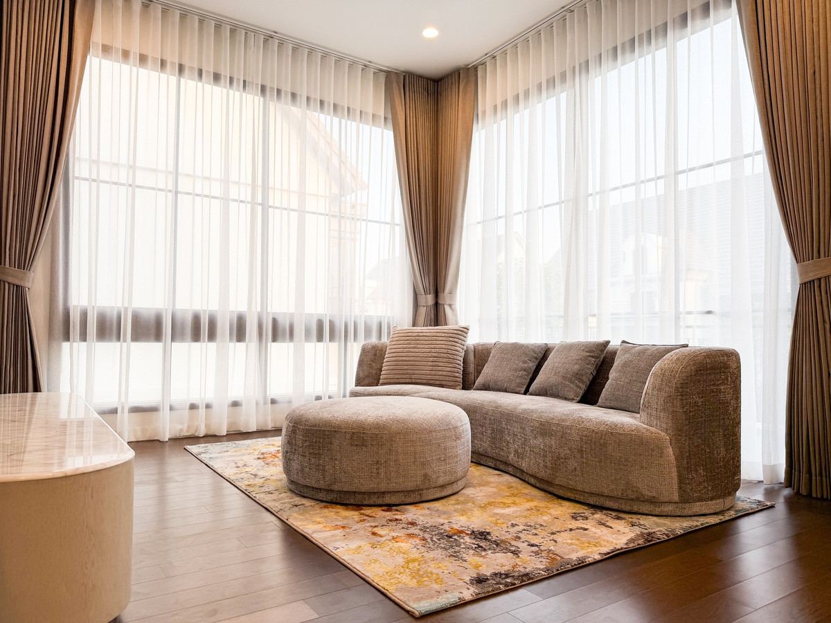 ให้เช่าบ้านเกษตรศาสตร์ รัชโยธิน : 🔥 FOR RENT🔥 | นาราสิริ พหล–วัชรพล  บ้านหรูใหม่เอี่ยม 100% ไม่เคยเข้าอยู่ เฟอร์ครบ พร้อมเข้าอยู่ทันที ✨