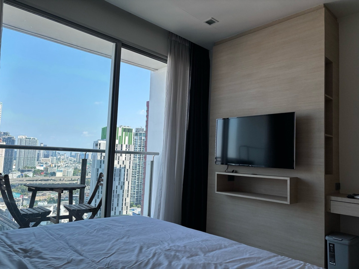 For RentCondoOnnut, Udomsuk : New Luxury Scented Room at Skywalk Residences – Only 22,000 THB/Month! ✨🏙️
รีบเลย ห้องใหม่หอมกลิ่นหรูมาก ที่ Skywalk Residences ใกล้ BTS พระโขนง เดินเพียงไม่กี่นาที 🚆