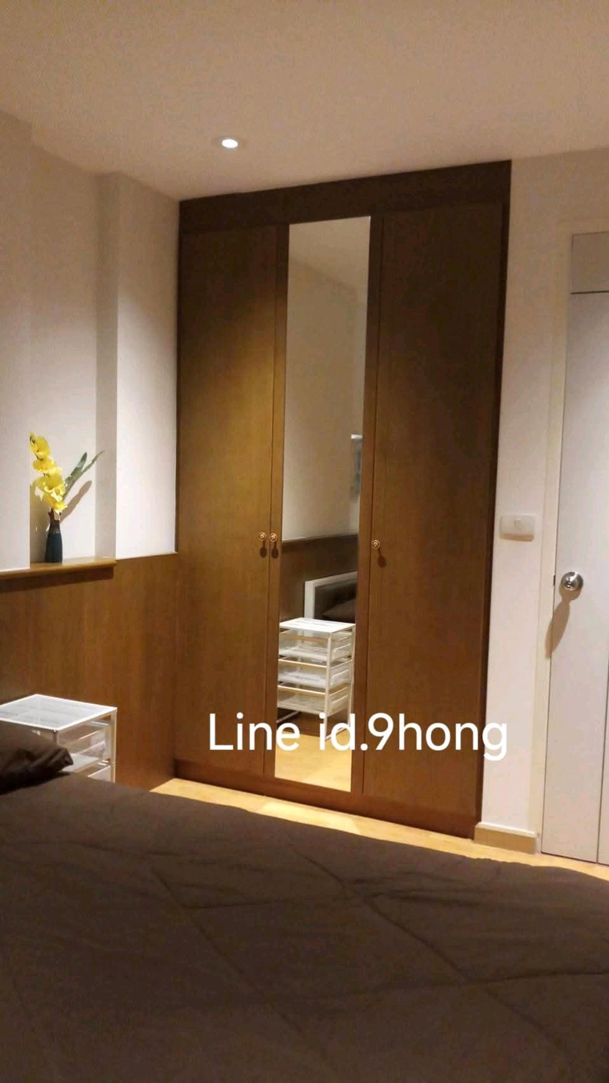 For RentCondoThaphra, Talat Phlu, Wutthakat : Just 50 m. BTS BangWa Interchange MRT. If interested, please make an appointment to see the room.