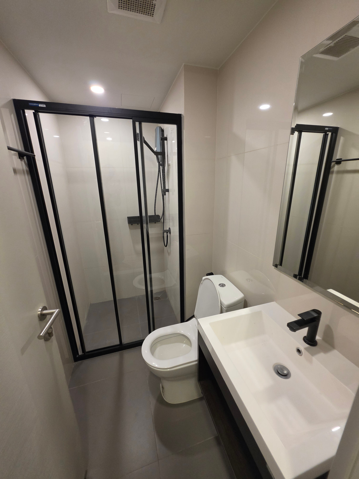 For RentCondoRatchadapisek, Huaikwang, Suttisan : Condo for Rent: Quintara Mhy Gen — 2-Bedroom 2-Bathroom Unit near MRT Huai Khwang, Only 25,000 THB/Month
