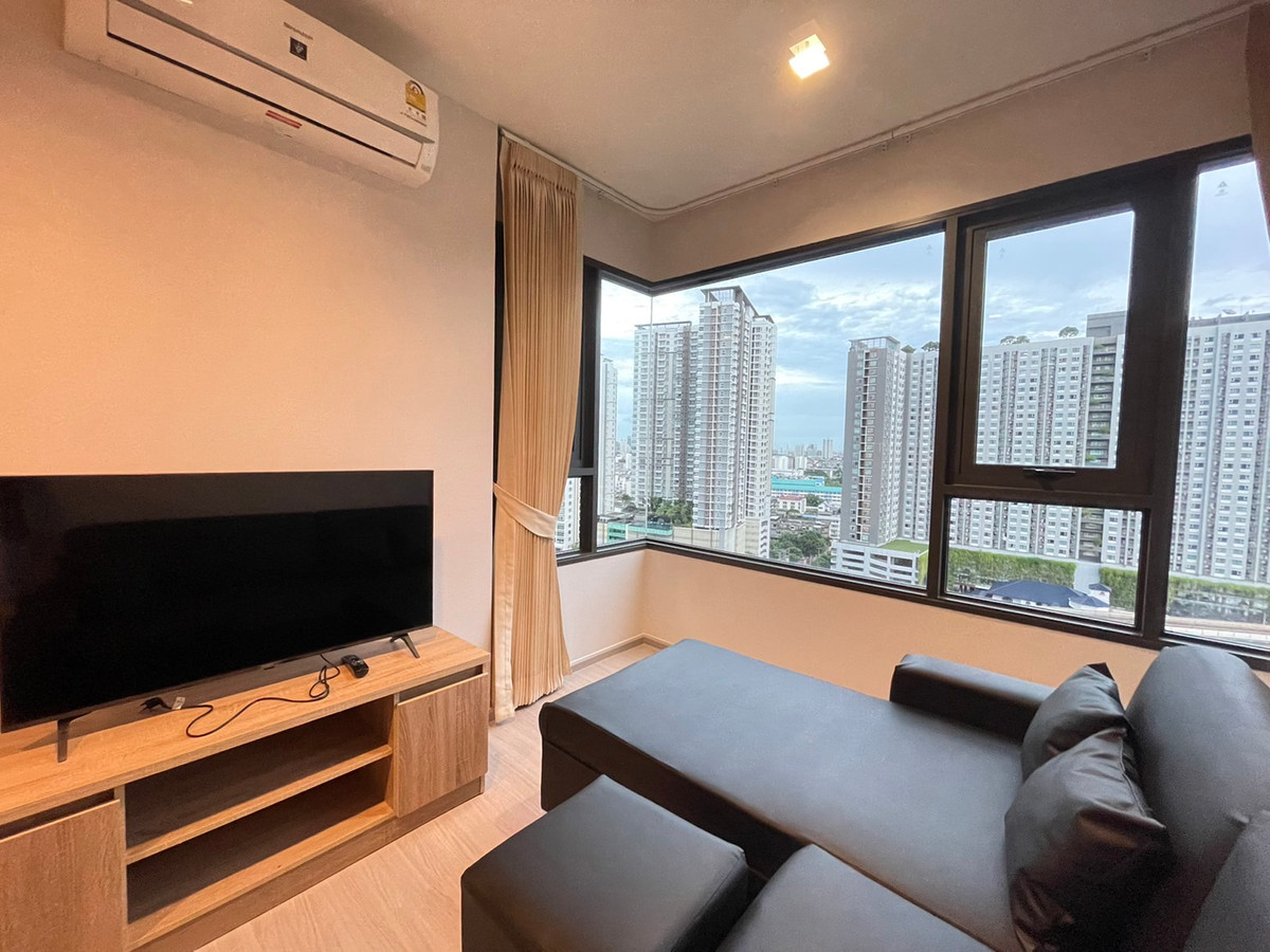 For RentCondoThaphra, Talat Phlu, Wutthakat : Life Sathorn SIerra, beautiful room, size 40 sq m. 1 bedroom Plus, available for rent, please inquire.