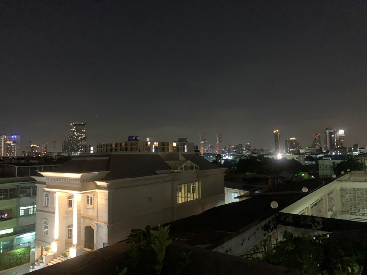 Shop HouseWongwianyai, Charoennakor : Shophouse for sale, Charoen Nakhon 18, commercial building, 1 unit, 4 floors + roof deck, steel frame, 300 sq m., 15 sq m, Khlong San, BTS Krung Thon Buri, iconsiam, Sena Fest, Renovated already.