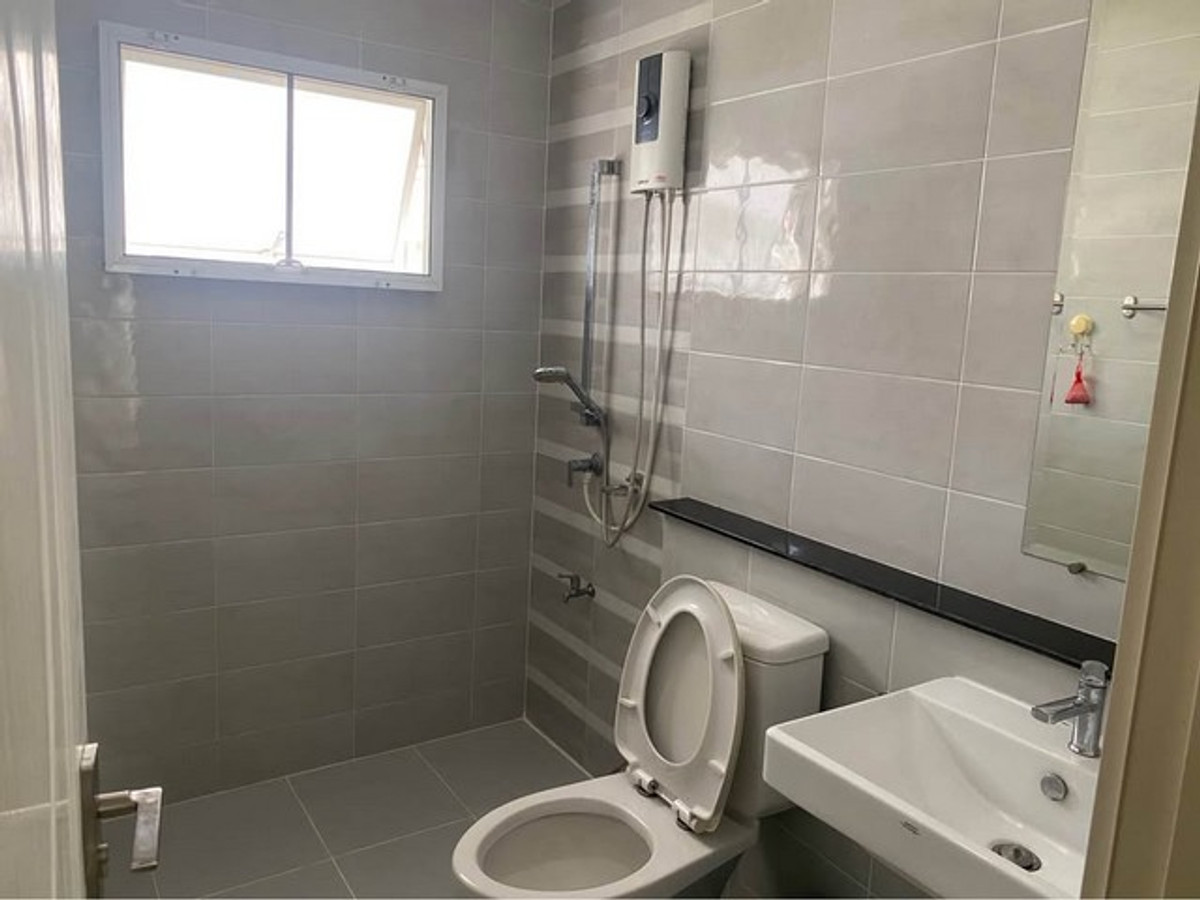 ให้เช่าบ้านลาดกระบัง สุวรรณภูมิ : HR3351 ให้เช่าบ้านเดี่ยว 2 ชั้น Perfect Place วงแหวน-รามคำแหง (เฟส 2) เงียบสงบ เป็นส่วนตัว | เชื่อมต่อกรุงเทพกรีฑาตัดใหม่ | พร้อมเข้าอยู่ทันที