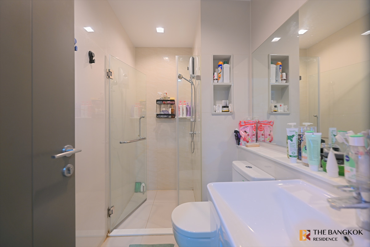 For SaleCondoLadprao, Central Ladprao : 🌟BEST PRICE - Life Ladprao Valley price 4.6 MB, type 2 Bed 1 Bath Size 35 sq.m. High floor, high demand location near BTS, MRT - By Loft 0842824246