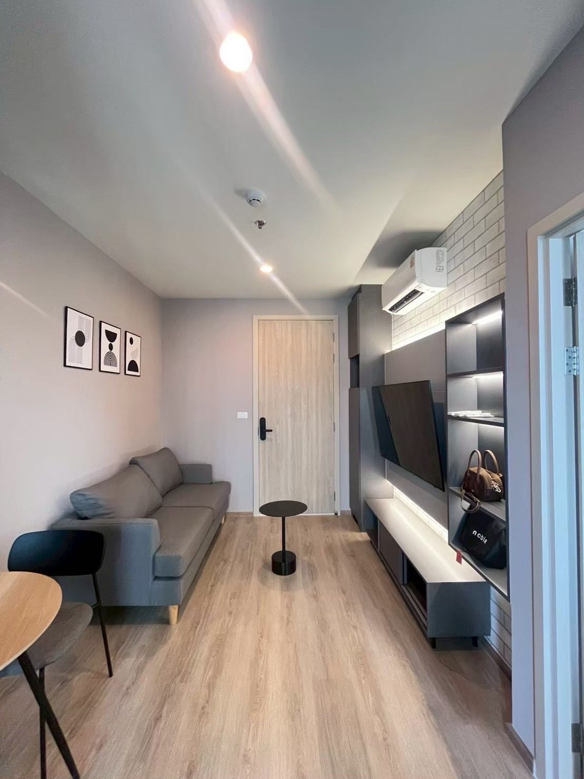 ให้เช่าคอนโดพระราม 9 เพชรบุรีตัดใหม่ RCA : ให้เช่า Nue District R9 1 ห้องนอน ขนาด 30 ตร.ม.