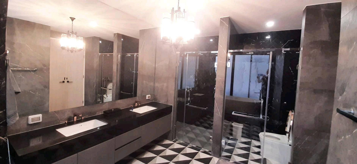 For RentHouseYothinpattana,CDC : Luxury 3-story house, 8 bedrooms, fully furnished, beautifully decorated, for rent in Yothin Phatthana-Ramindra area, near Crystal Design Center (CDC), only 2.3 km.