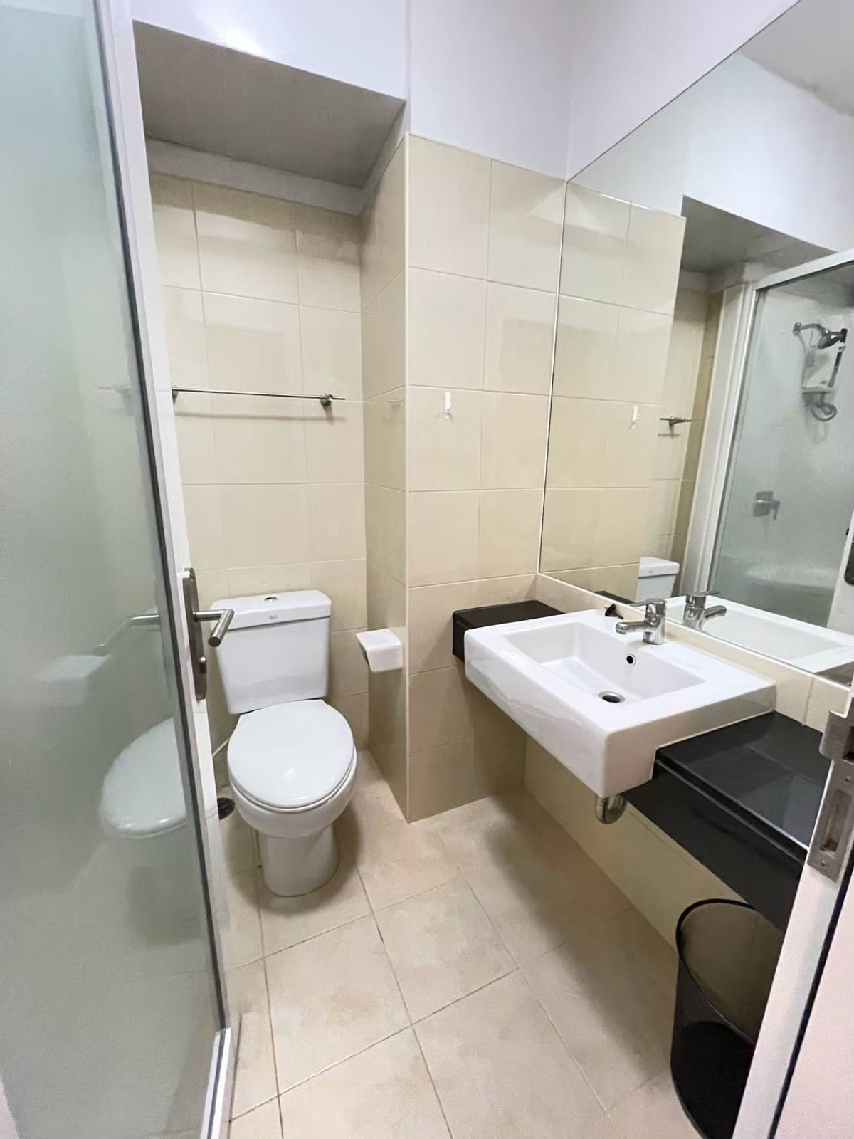 ให้เช่าคอนโดพระราม 9 เพชรบุรีตัดใหม่ RCA : 🏢✨ ให้เช่า Ibiza Condo (ใกล้ MRT พระราม 9 / เพชรบุรี)  🐈 เลี้ยงแมวได้ 1 ตัว (ไม่เปิดเผย)