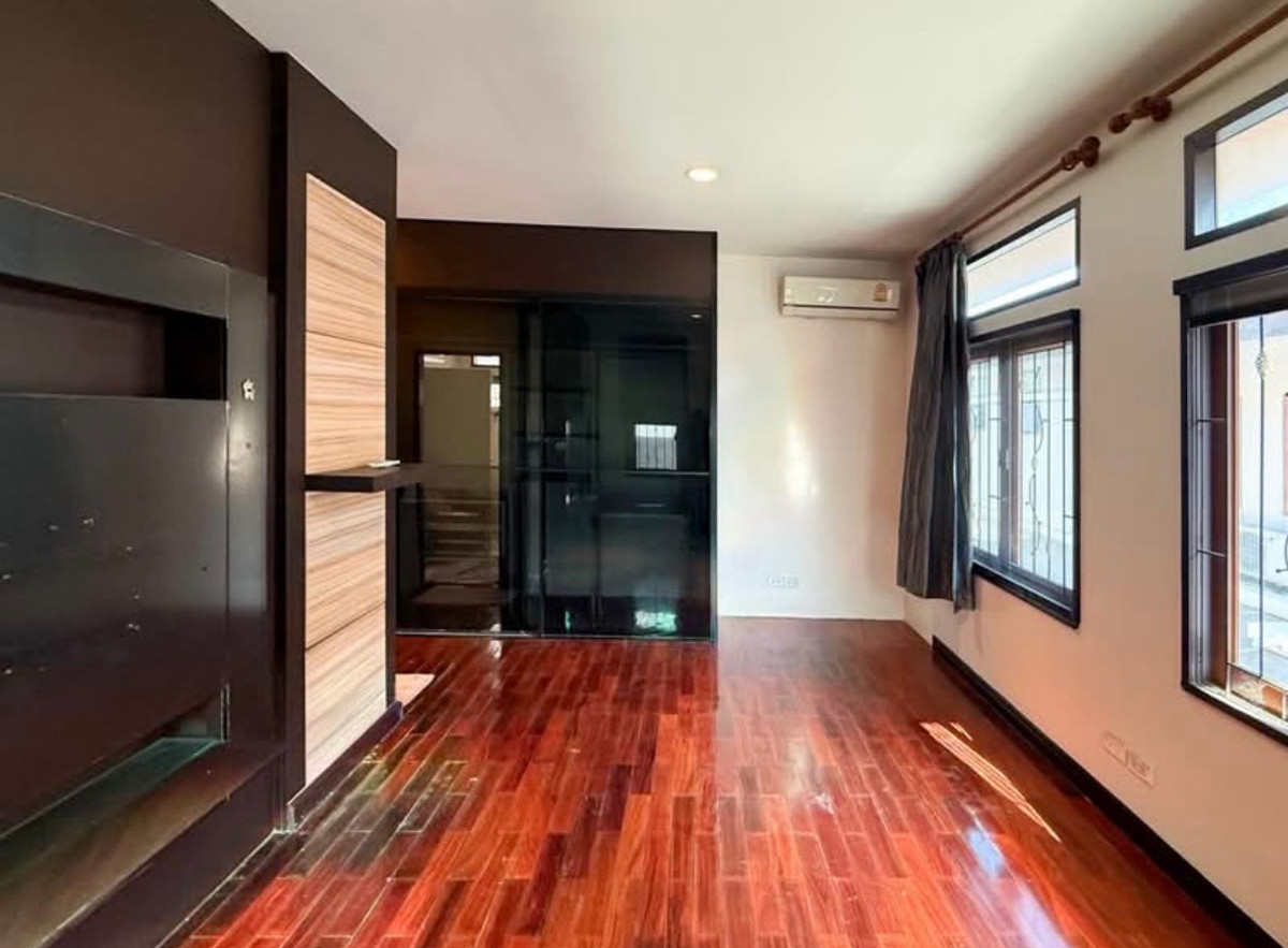 For RentHouseBangna, Bearing, Lasalle : Baan Pitchaya Lasalle Sukhumvit 105