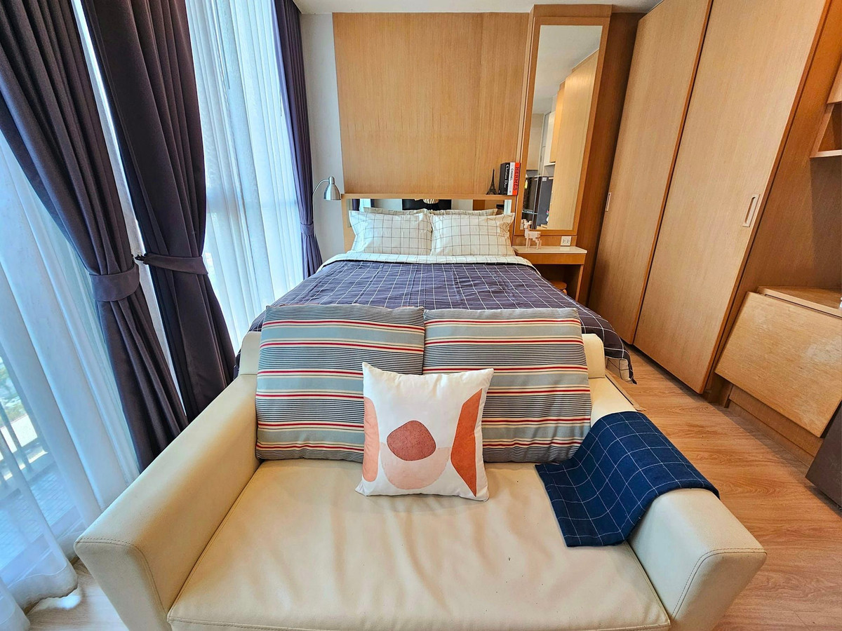 For RentCondoRatchadapisek, Huaikwang, Suttisan : +++Urgent rent+++ NOBLE REVOLVE RATCHADA ** Studio room size 24 sq m, ready to move in!!