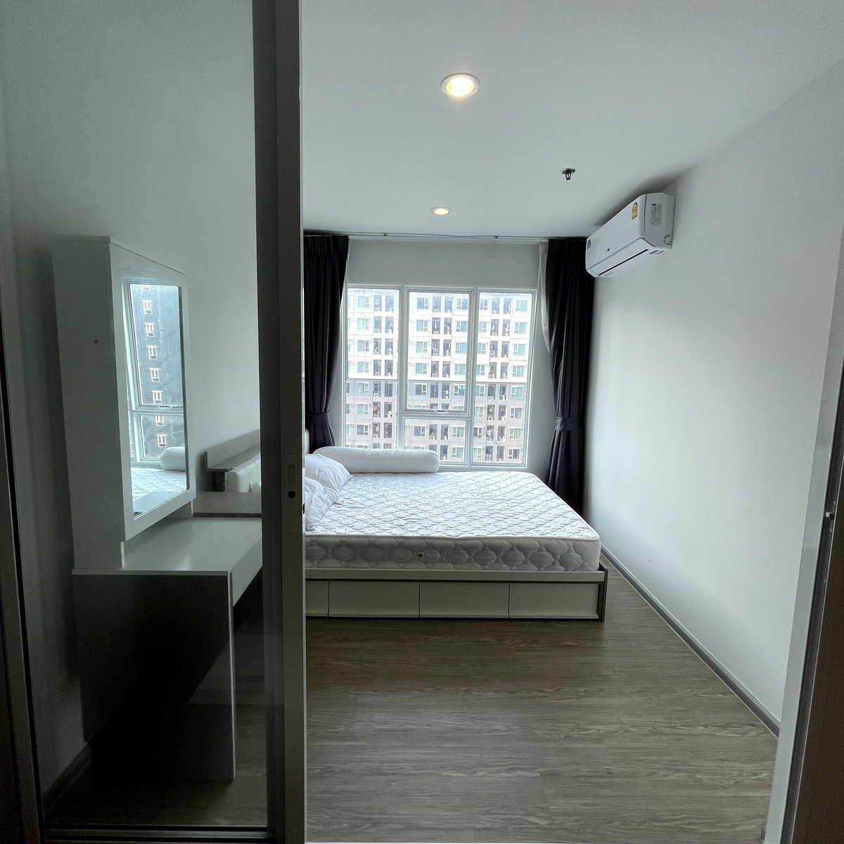 ให้เช่าคอนโดบางซื่อ วงศ์สว่าง เตาปูน : คอนโดให้เช่า - MRT บางซ่อน  —-รีเจ้นท์ โฮม  บางซ่อน 28—-