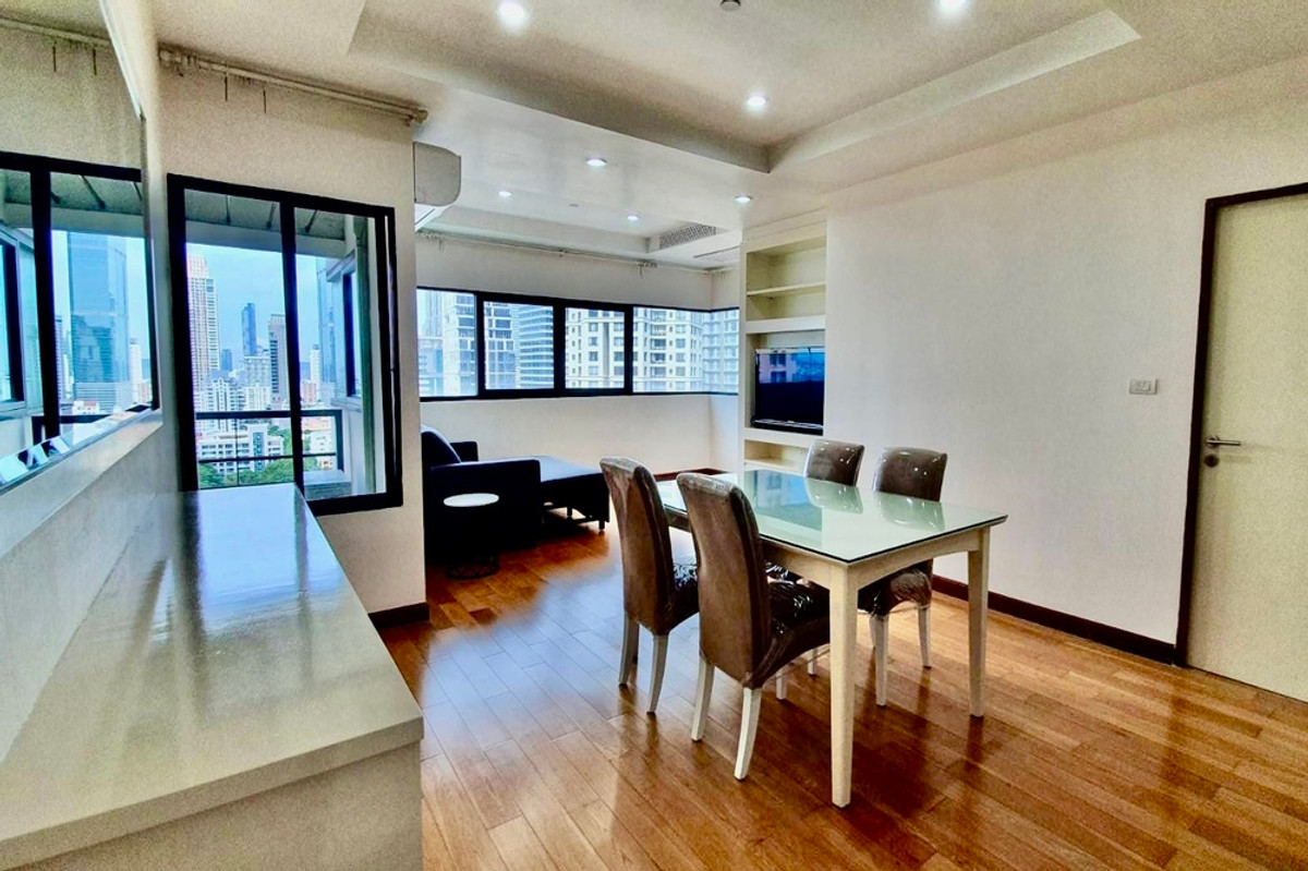For SaleCondoSathorn, Narathiwat : 🔥 Sale with tenant !! below market price 40% !! Sathorn Gardens, 1 bedroom, 1 bathroom, high floor 18++, Fixed parking!!🔥 Code C20240400050 furnished, Special Deal!!📣📣