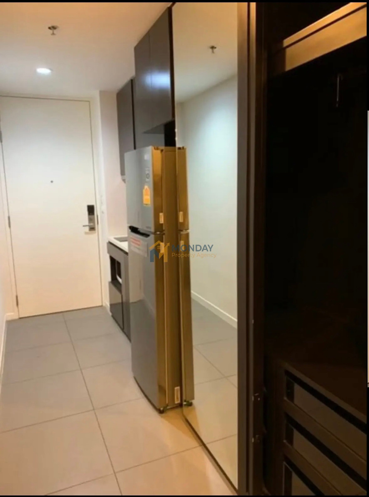 For RentCondoSilom, Saladaeng, Bangrak : 🔥 Available Now! Ready to Move In! Washing Machine Included. Siamese Surawong. Book Now Before It's Gone! 🔥 MD-26125517