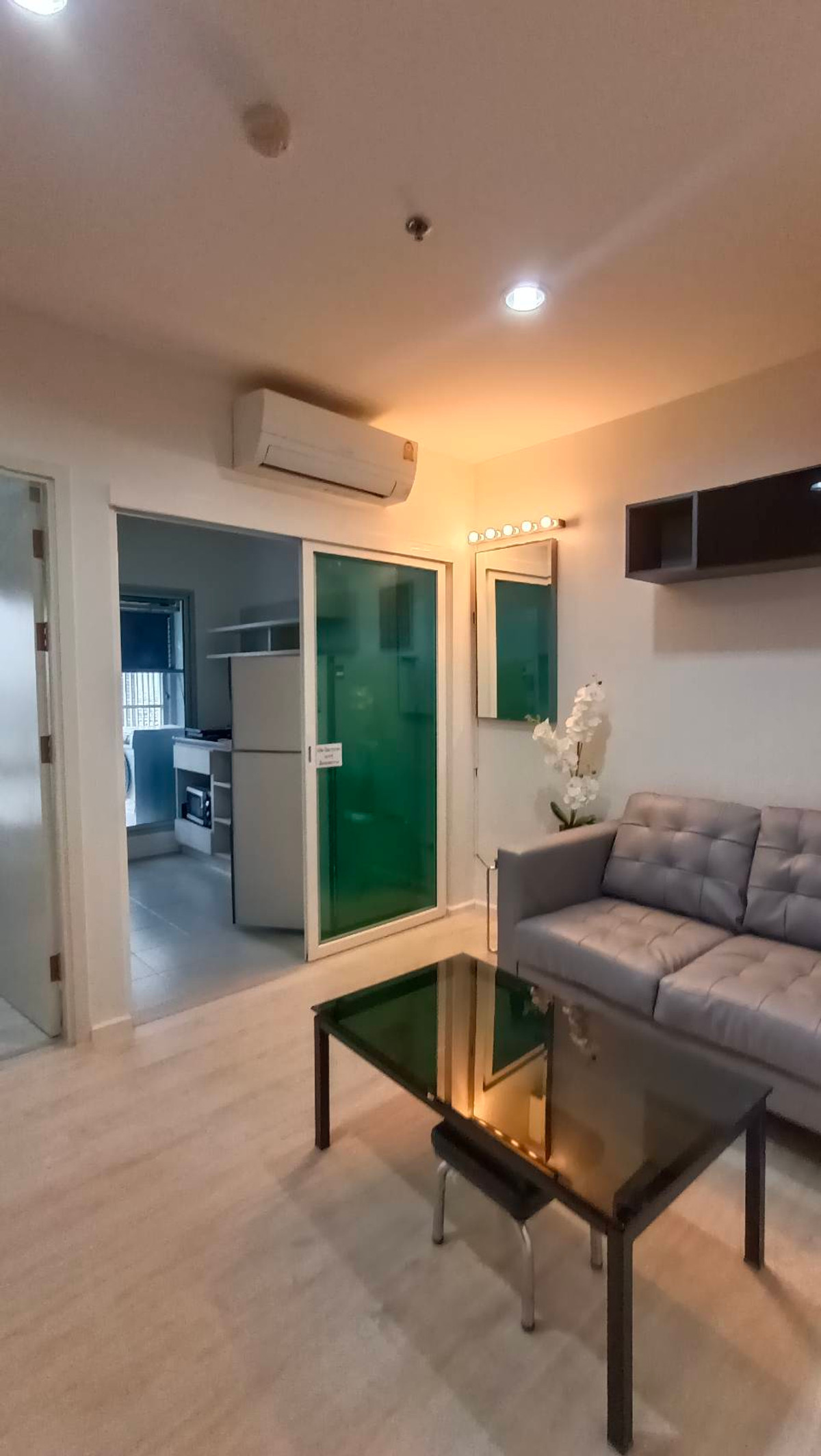 For RentCondoThaphra, Talat Phlu, Wutthakat : *FOR RENT* Aspire Sathorn-Tha Phra, beautiful room (new beautiful room, nice to live in, book now!! ) Ready to move in, next to BTS Talat Phlu.