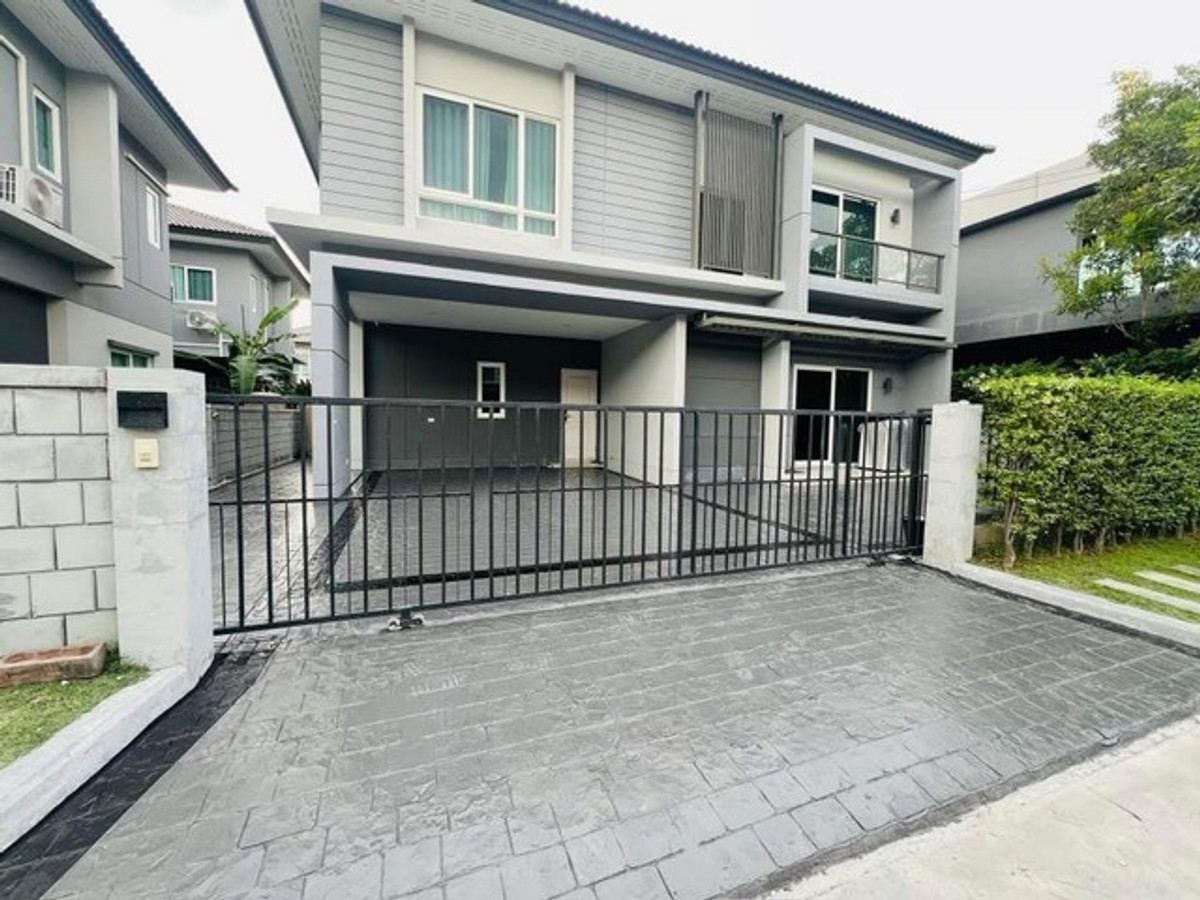 For RentHouseBangna, Bearing, Lasalle : HR3349 For rent: Centro Bangna-Wongwaen, corner house, large size detached house. Fully furnished, ready to move in | near Mega Bangna