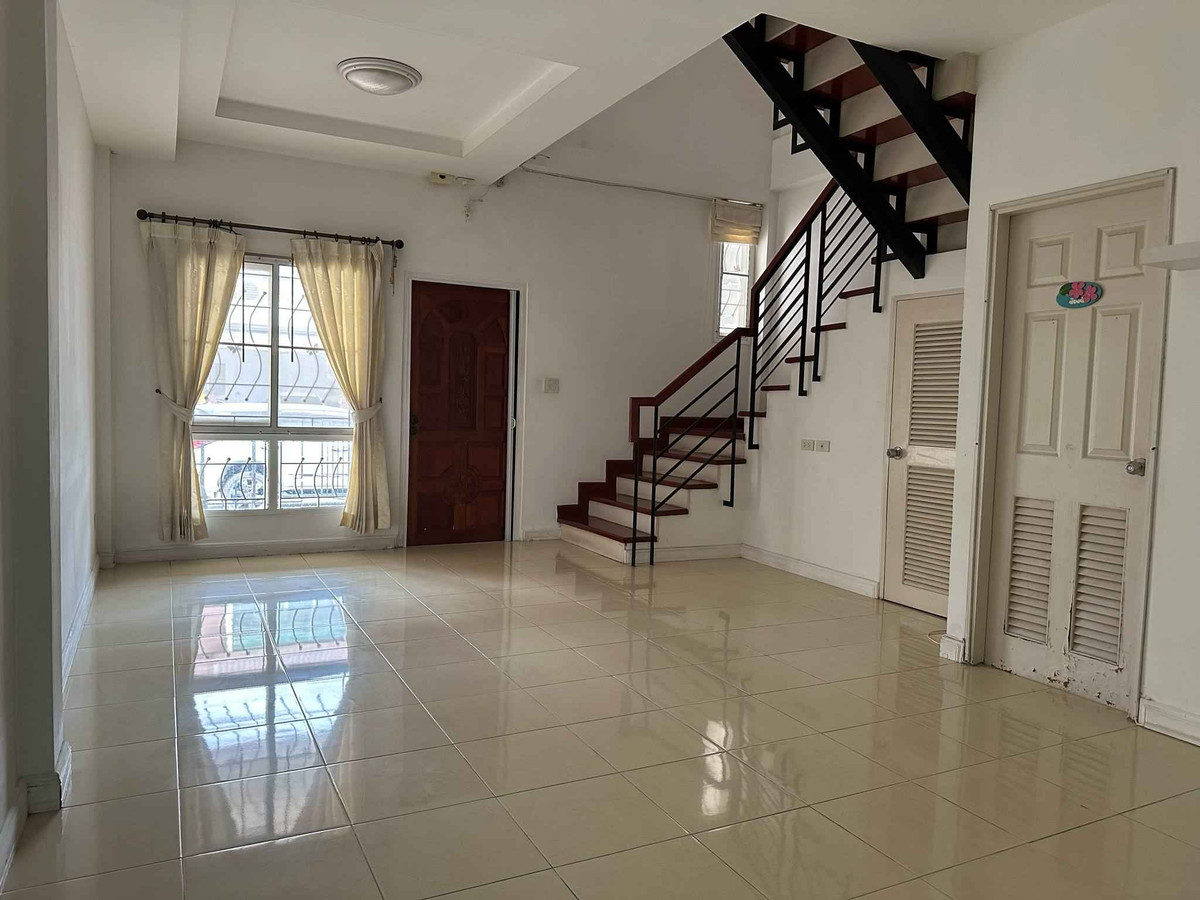 ขายทาวน์โฮมลาดพร้าว101 แฮปปี้แลนด์ : บ้านภัทรา กรุงเทพกรีฑา / 2 ห้องนอน (ขาย), Baan Pattra Krungthep Kreetha / 2 Bedrooms (FOR SALE) BZD173