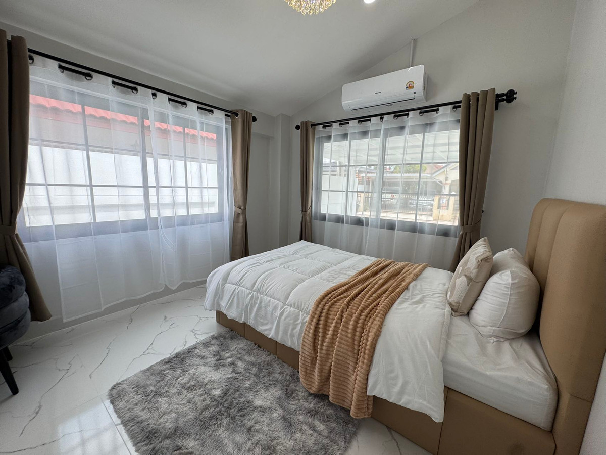 ขายบ้านพัทยา บางแสน ชลบุรี สัตหีบ : บ้านเดี่ยว หมู่บ้านเพิ่มทรัพย์ / 4 ห้องนอน (ขาย), House Permsab Village / 4 Bedrooms (FOR SALE) BEWN150